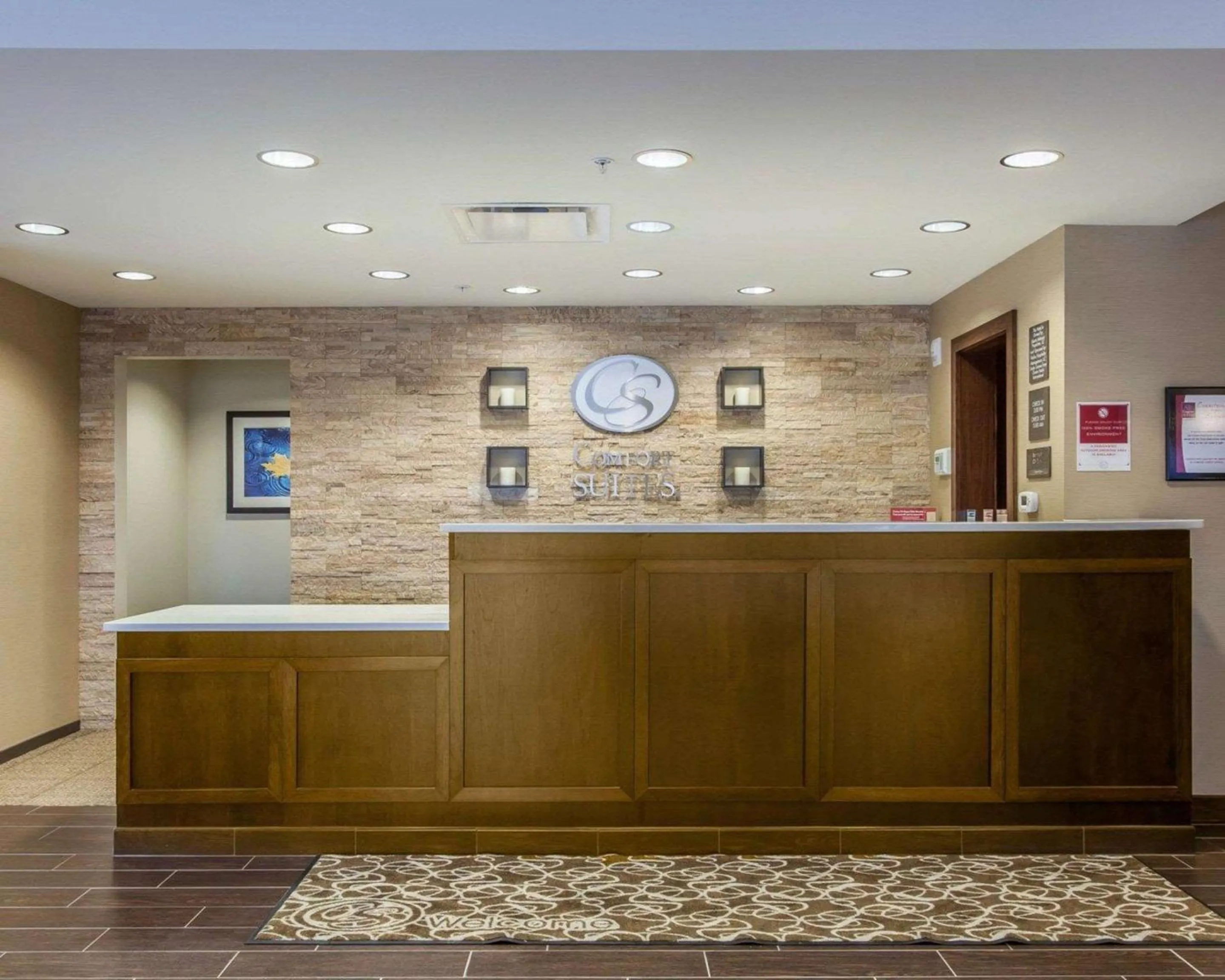 Lobby or reception in Comfort Suites-Youngstown North