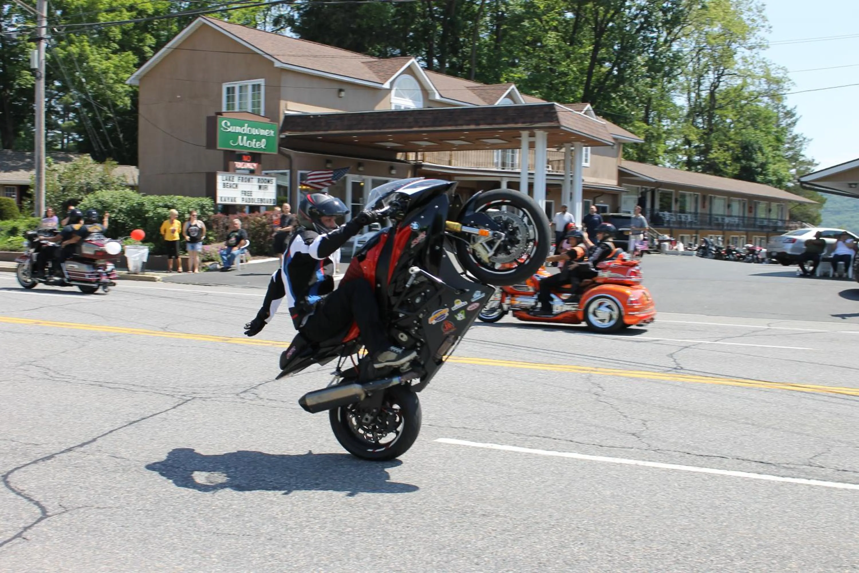 On site in The Sundowner on Lake George