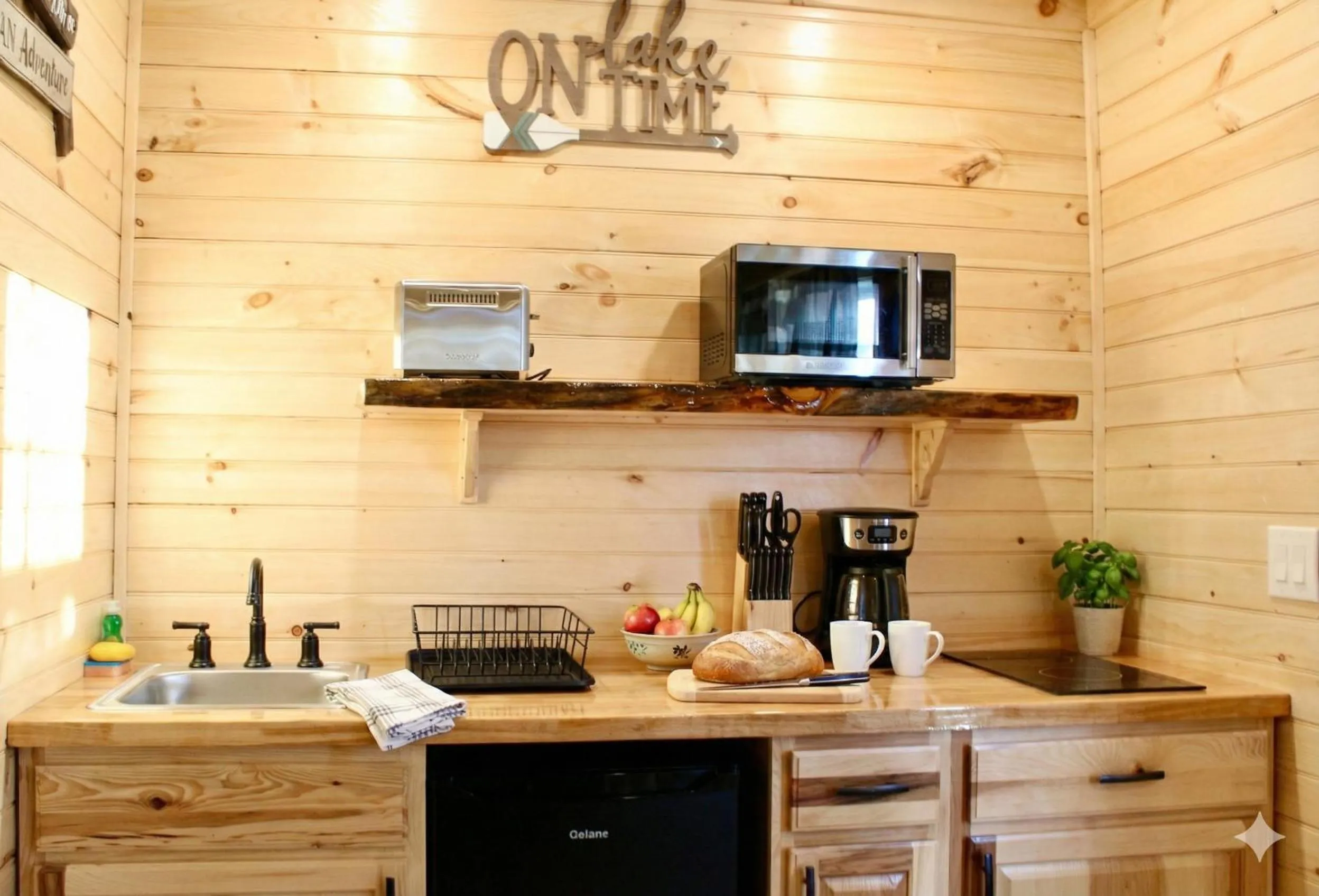 The Sundowner on Lake George