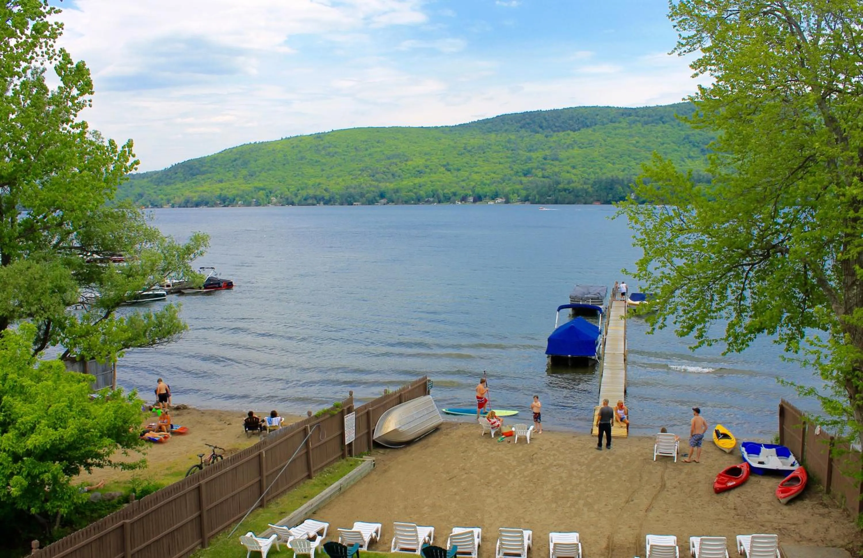 Beach in The Sundowner on Lake George