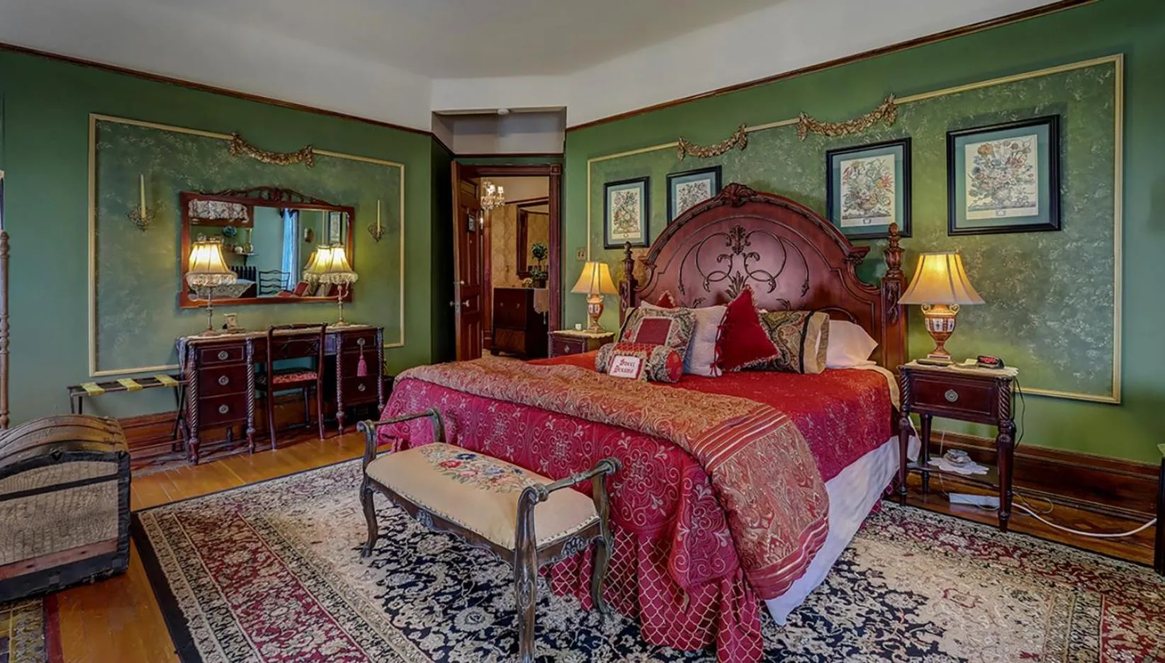 King Room Private Bathroom in Schuster Mansion Bed & Breakfast