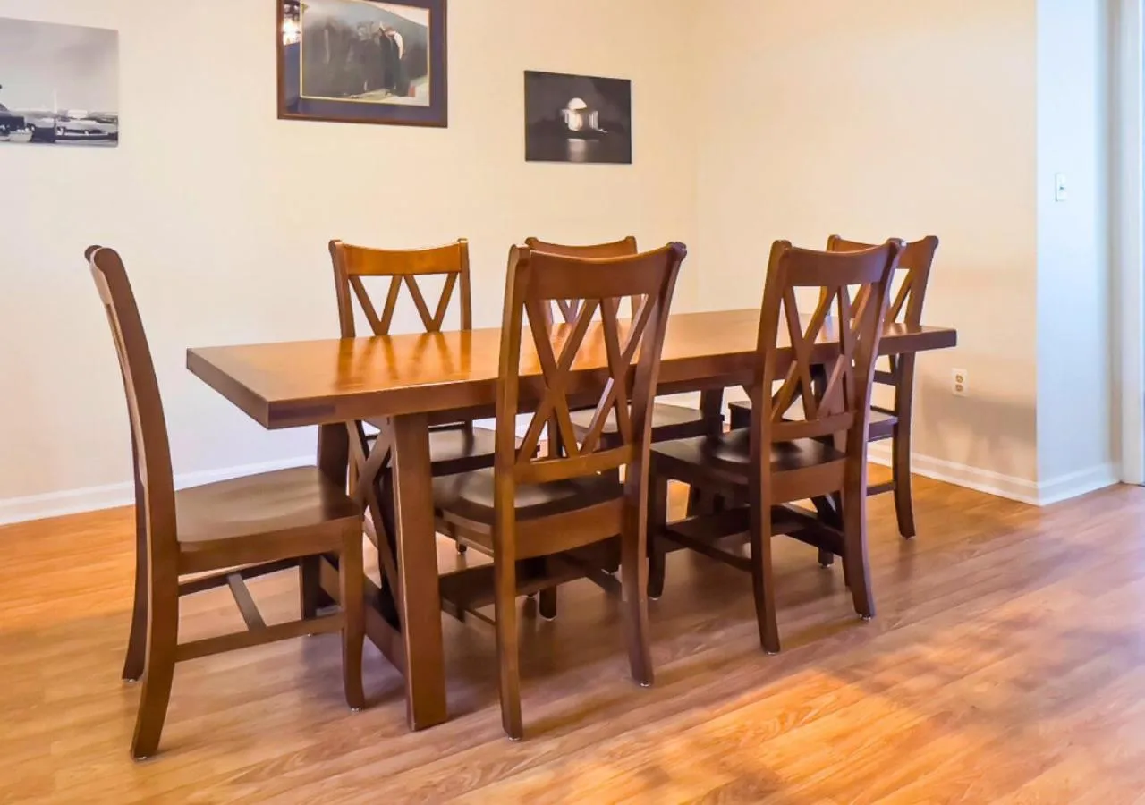 Dining area in Cherry Hill Park