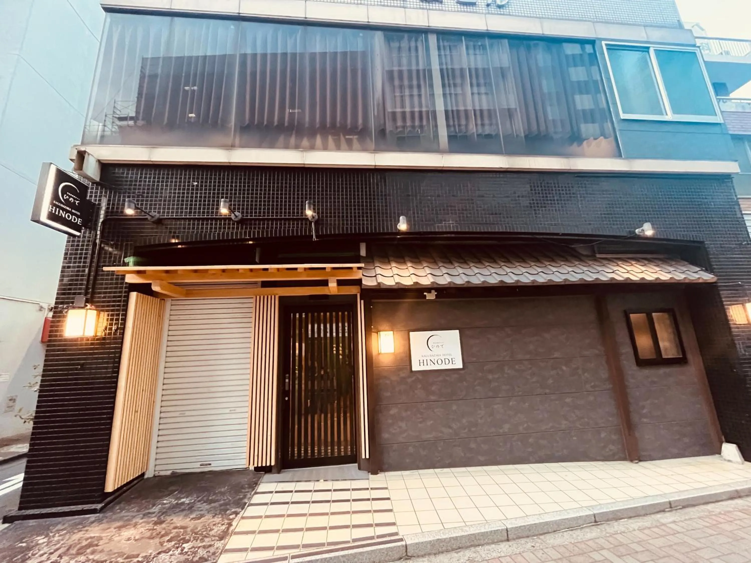 Property building in Hinode Kagurazakaekimae Hotel