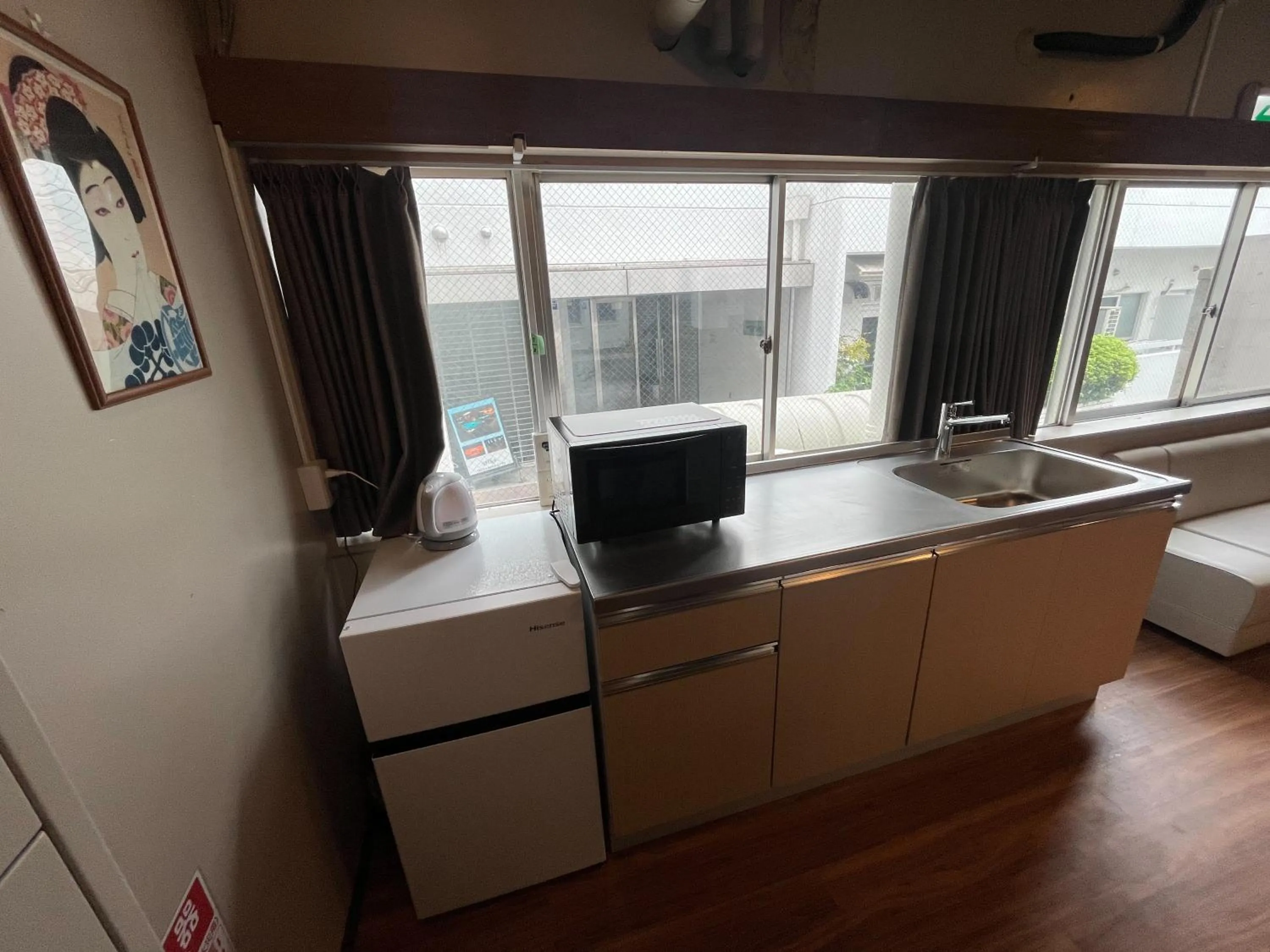 Coffee/tea facilities in Hinode Kagurazakaekimae Hotel