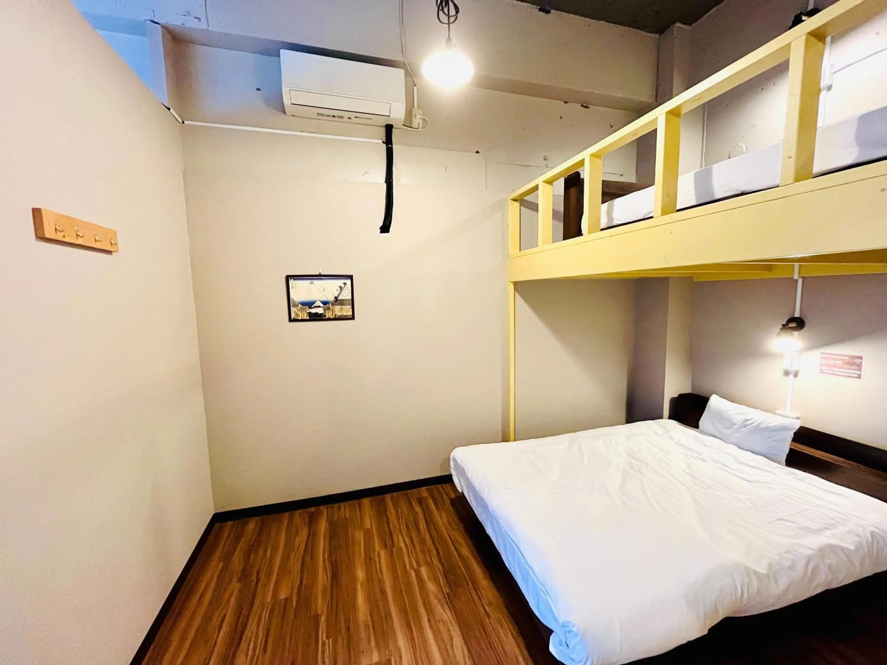 Photo of the whole room, Bed in Hinode Kagurazakaekimae Hotel