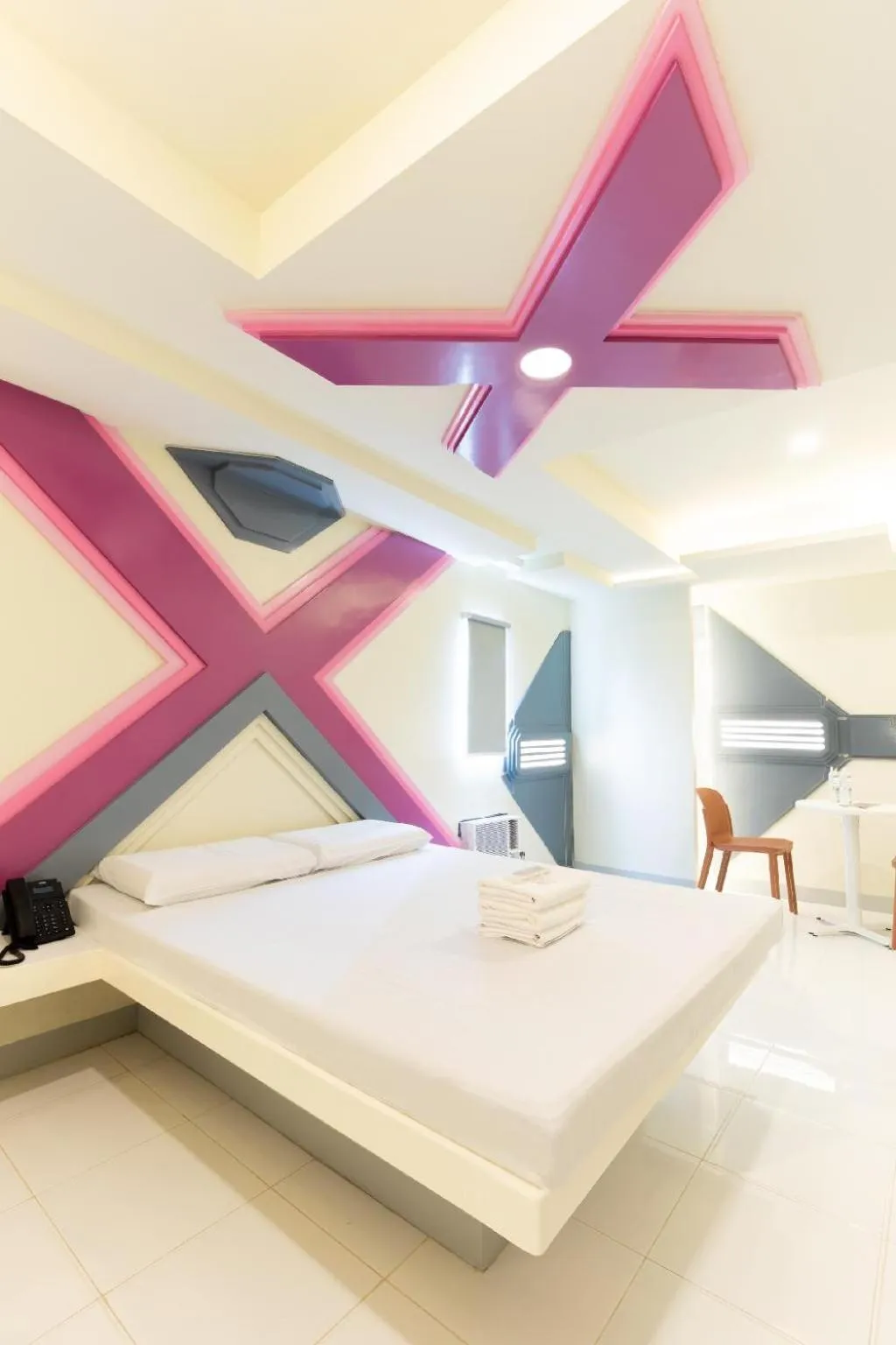 Bed in Astrotel Cebu