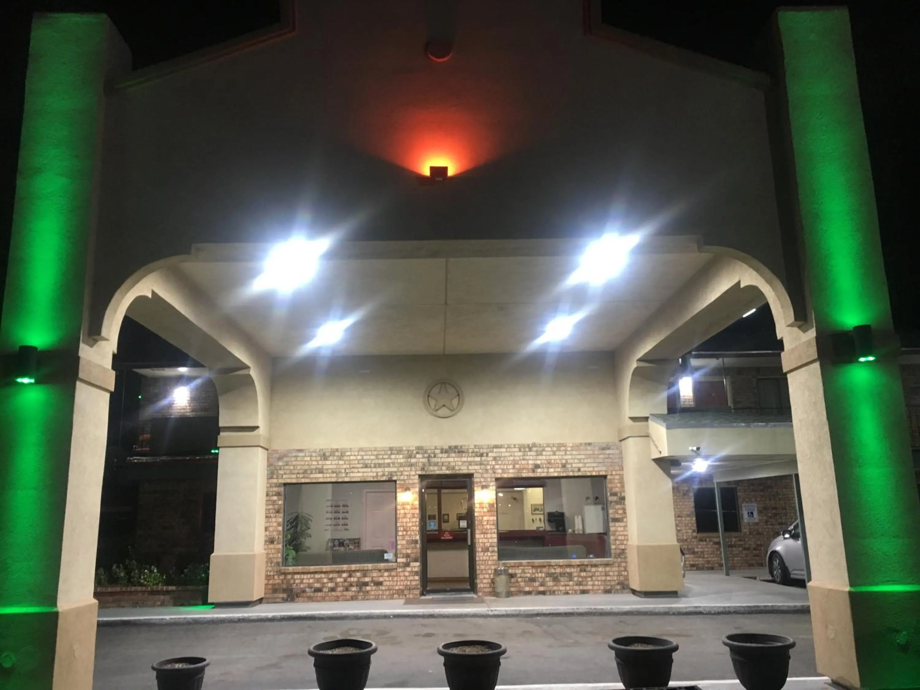 Property logo or sign in Executive Inn Odessa