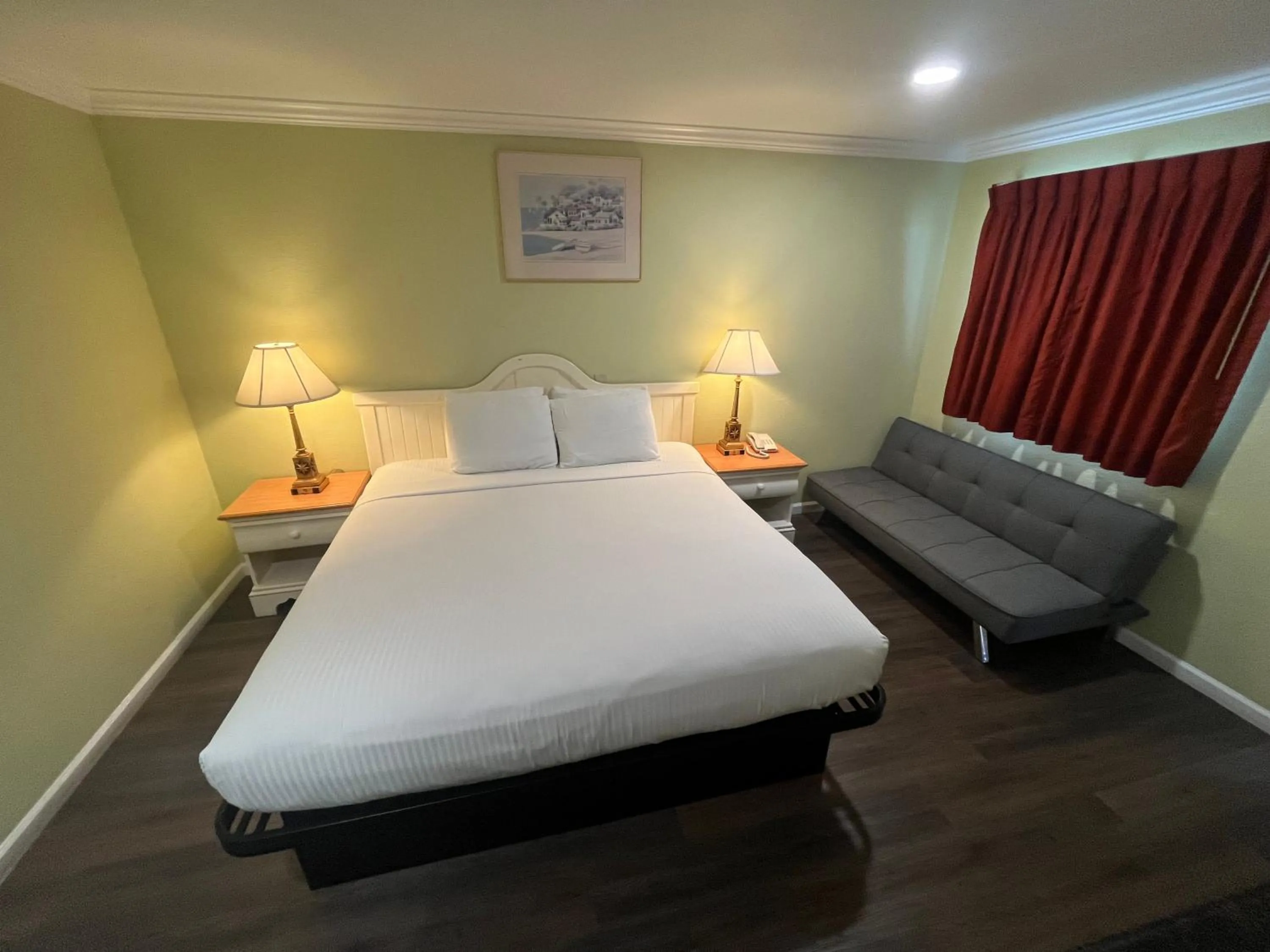 Bed in American Inn - Grover beach - Pismo Beach