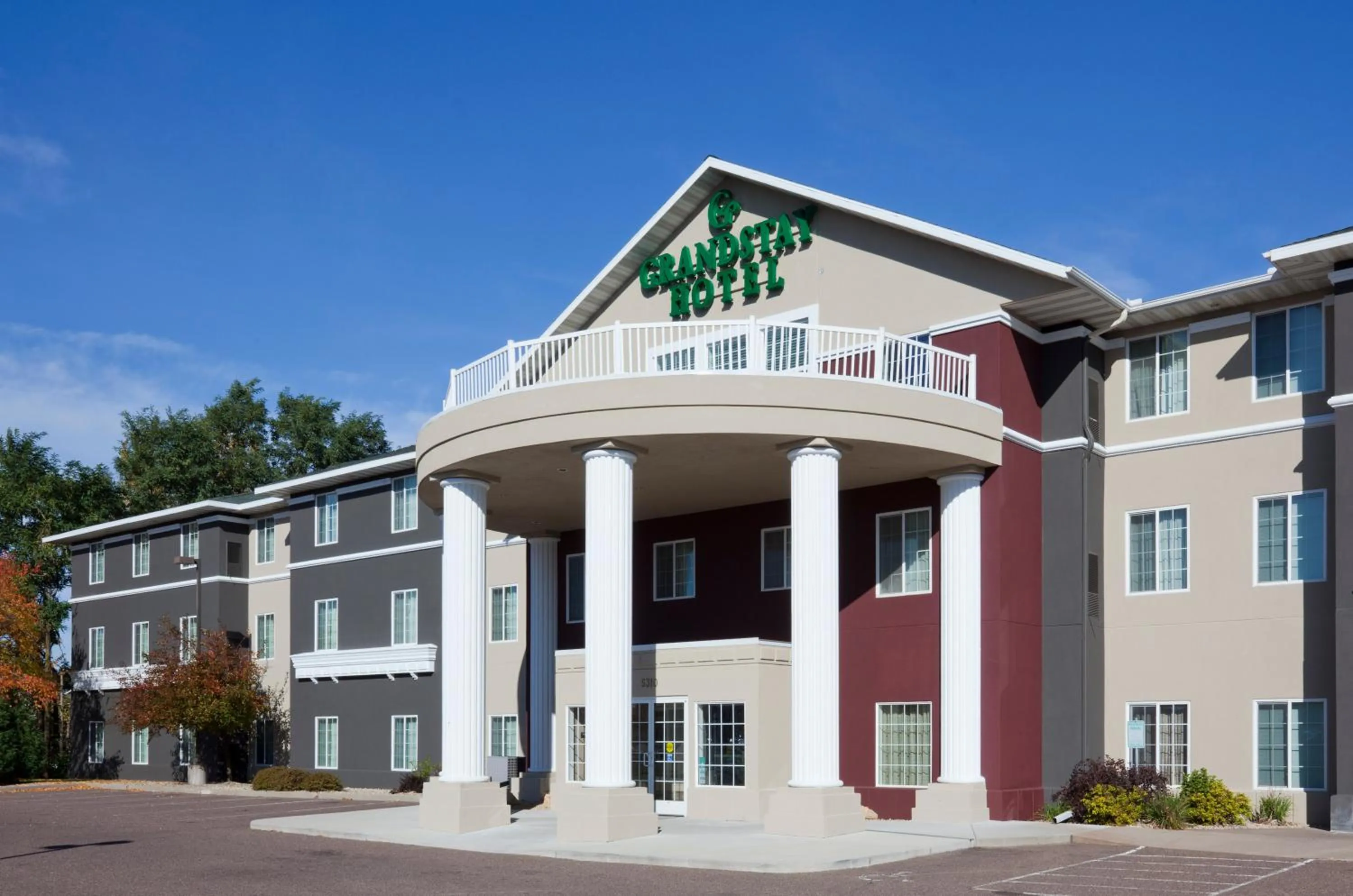Property building in GrandStay Residential Suites Hotel - Eau Claire