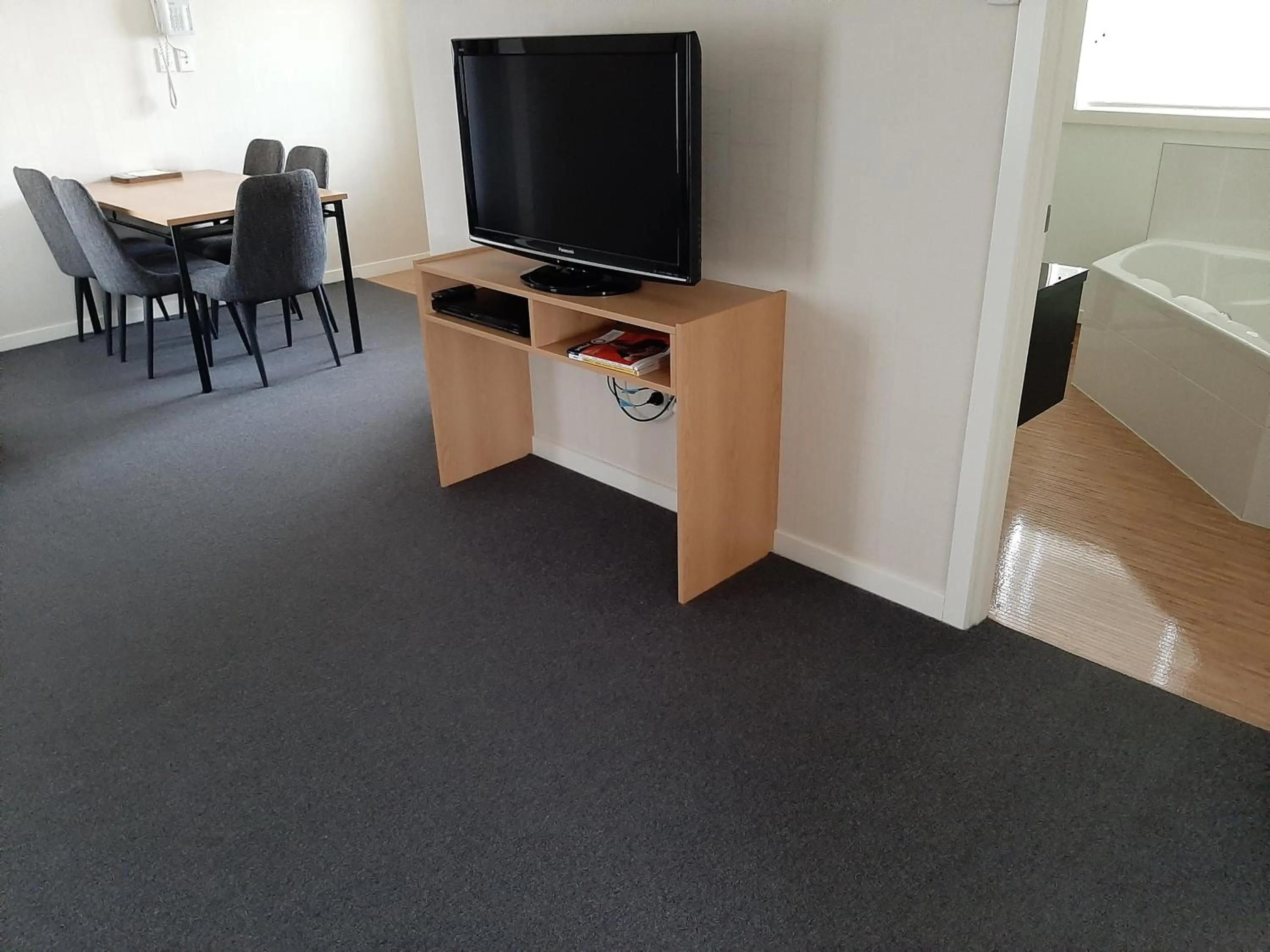 Dining area in Central Motor Lodge