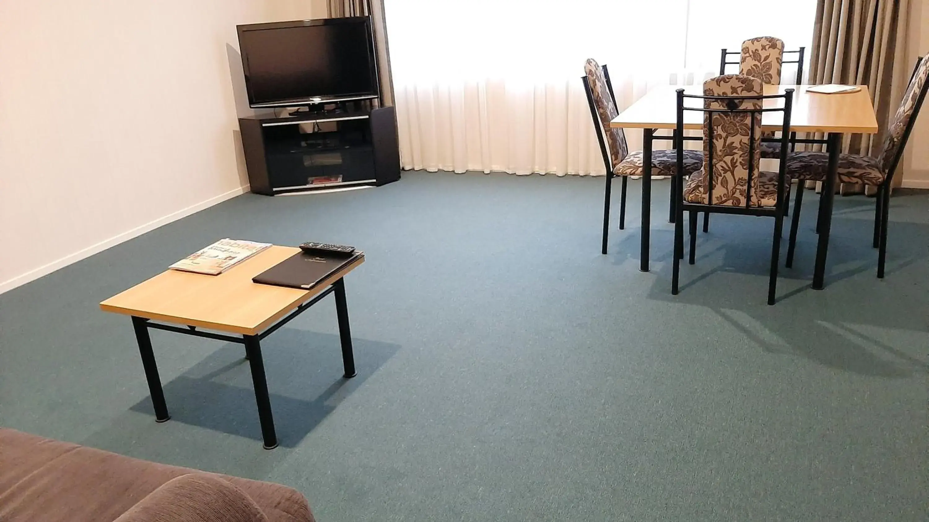 Deluxe King Suite in Central Motor Lodge Deluxe King Suite in Central Motor Lodge