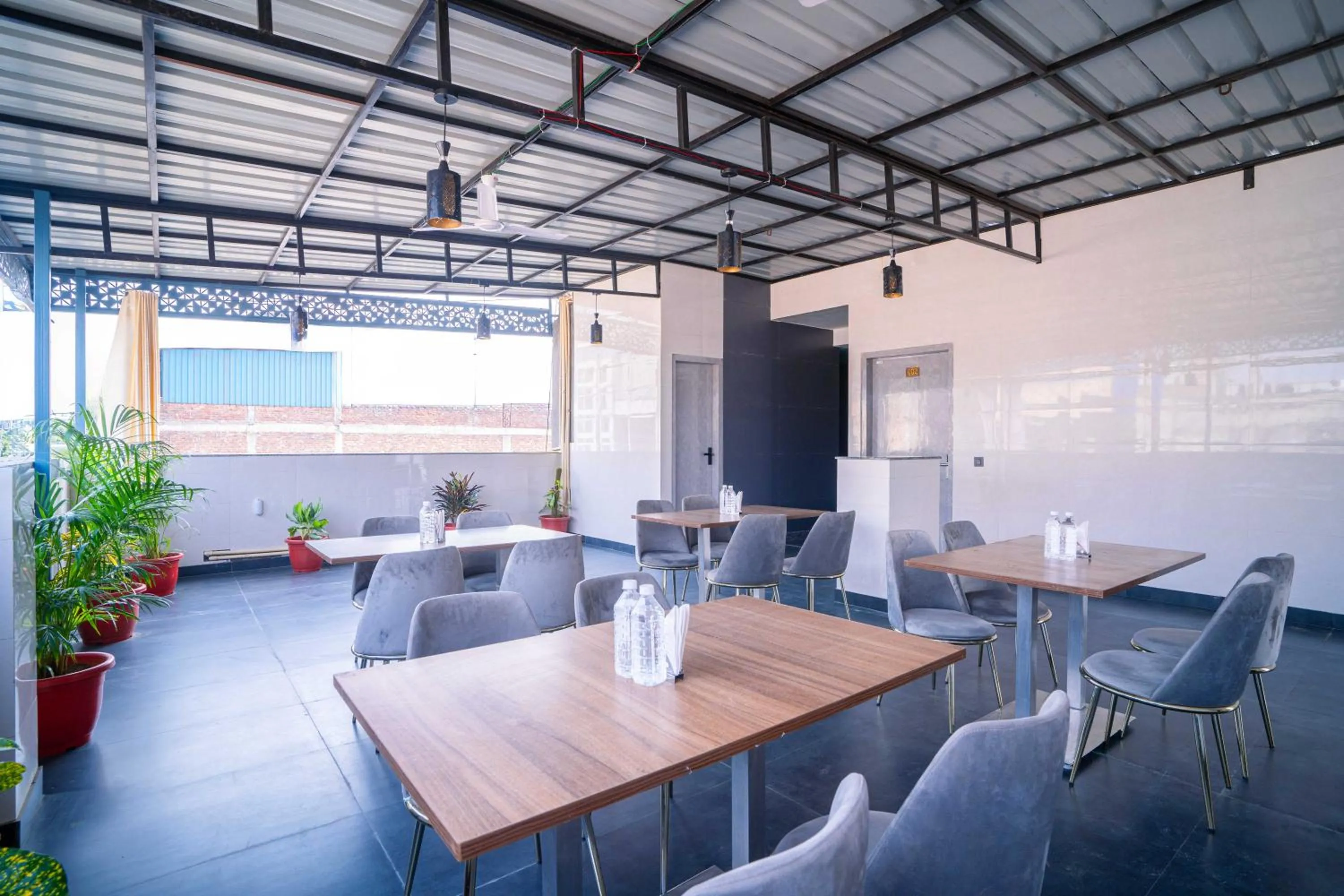Dining area in Treebo Gemstone
