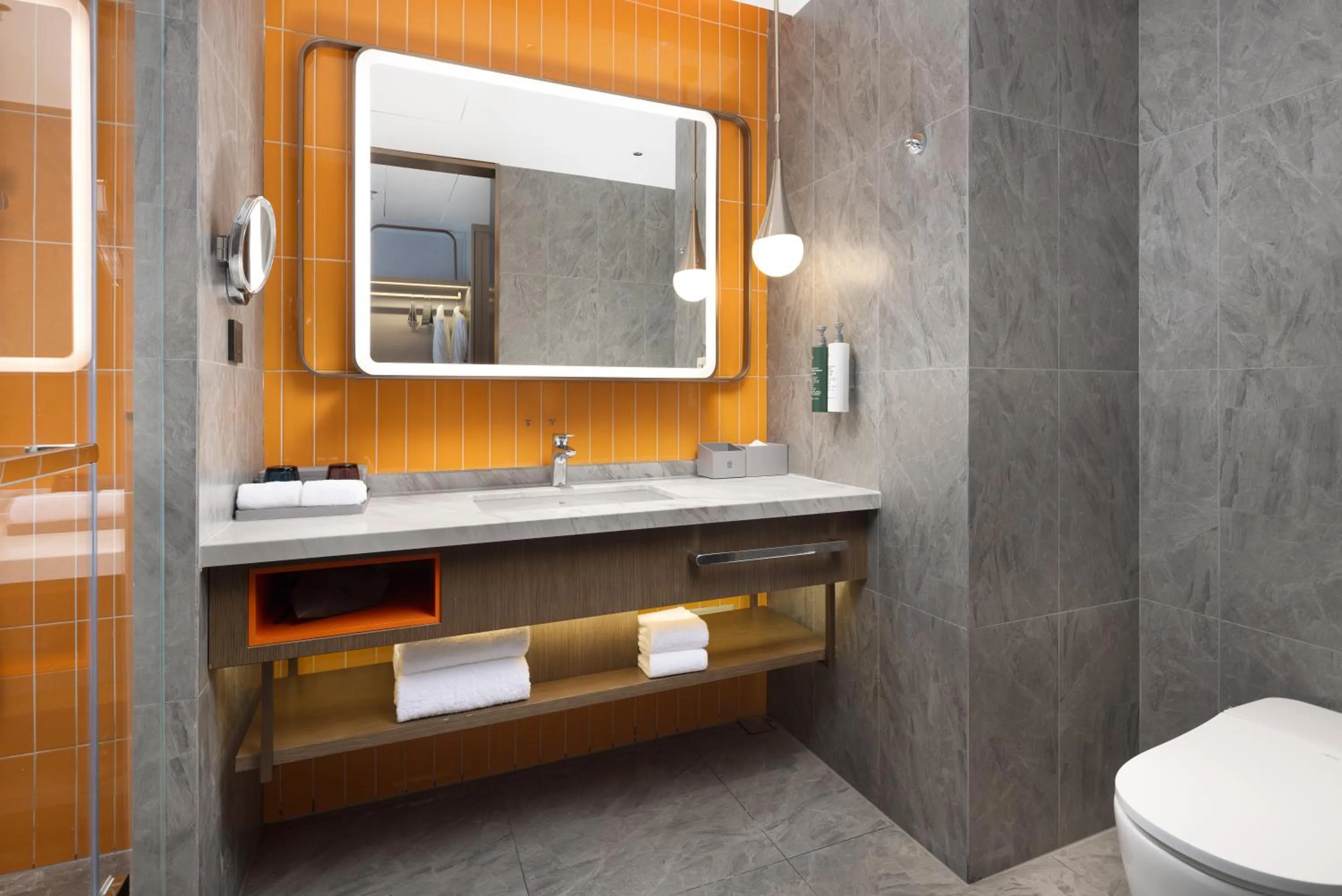 Toilet in Home2 Suite by Hilton Chaozhou