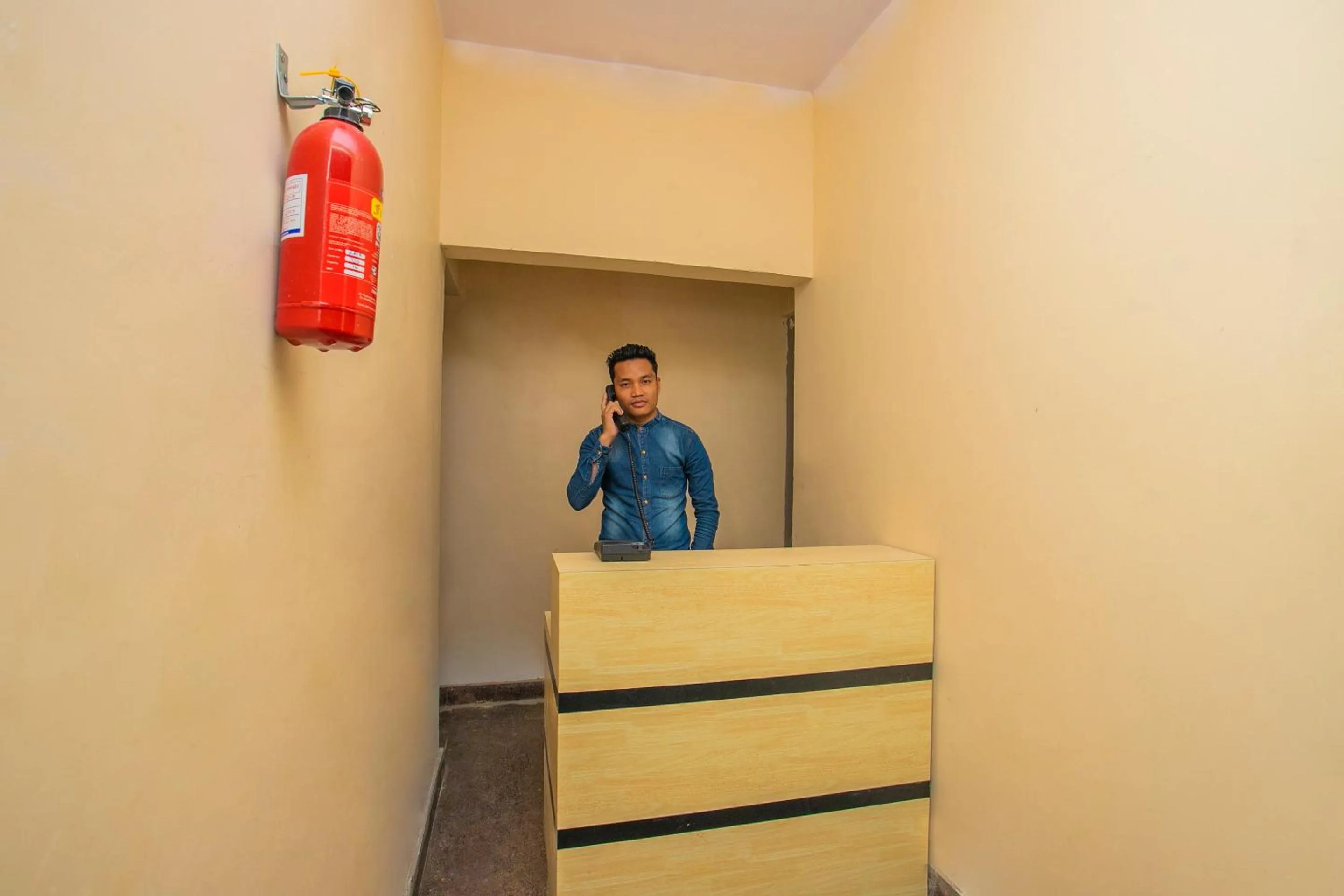 Lobby or reception in Hotel O Varcity Emerald Near Ragigudda Sri Prasanna Anjaneyaswamy Temple