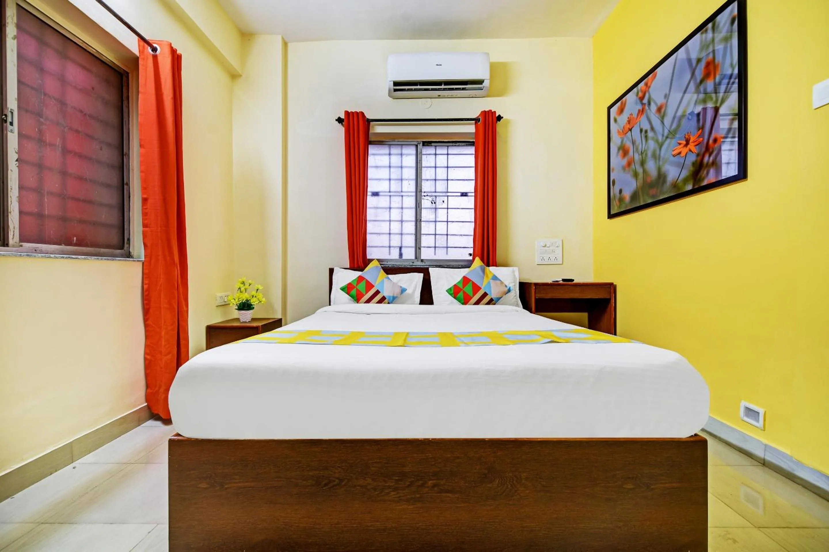 Bedroom, Bed in Super Hotel O Saiinn