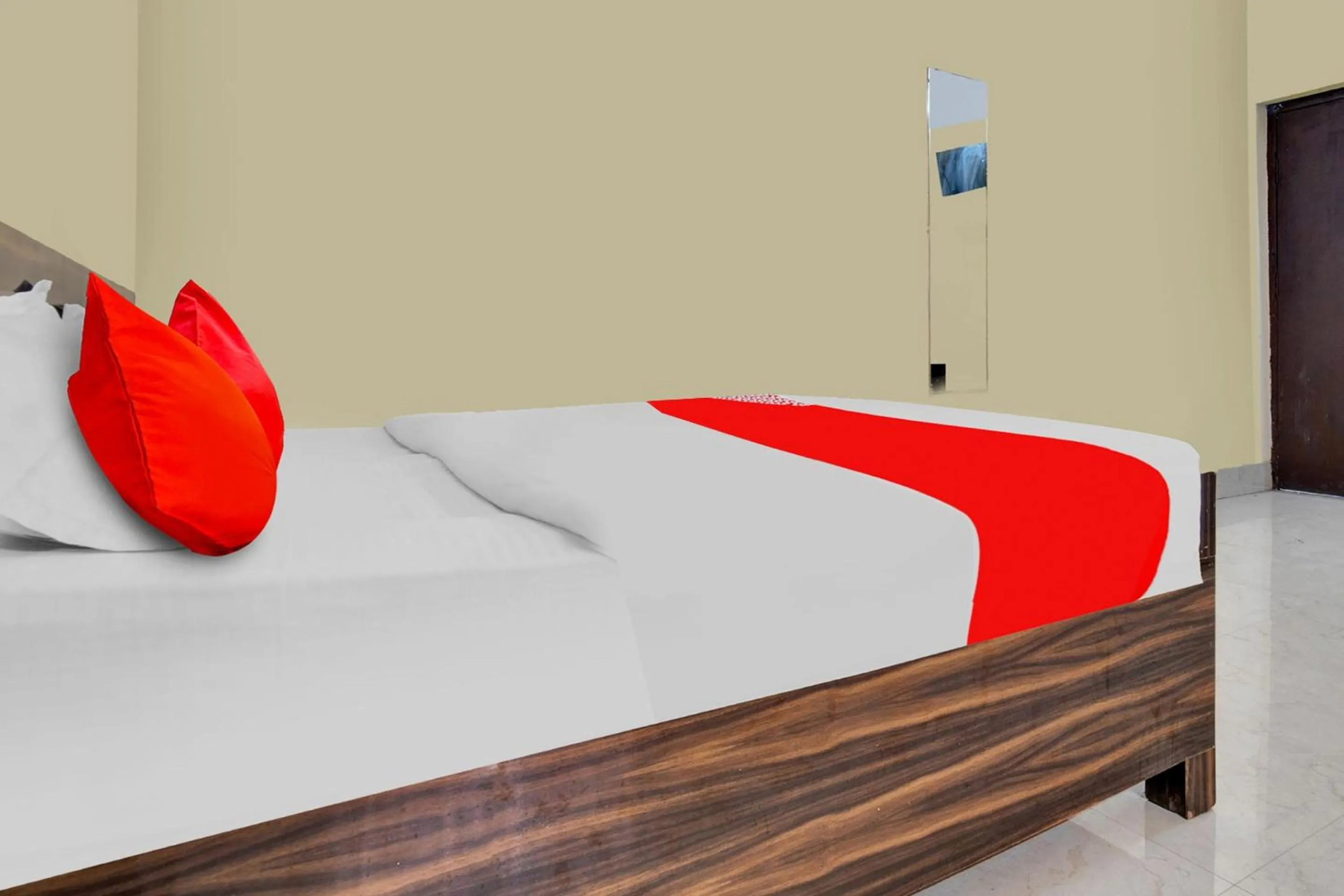 Bedroom, Bed in Super Hotel O Prakash Inn