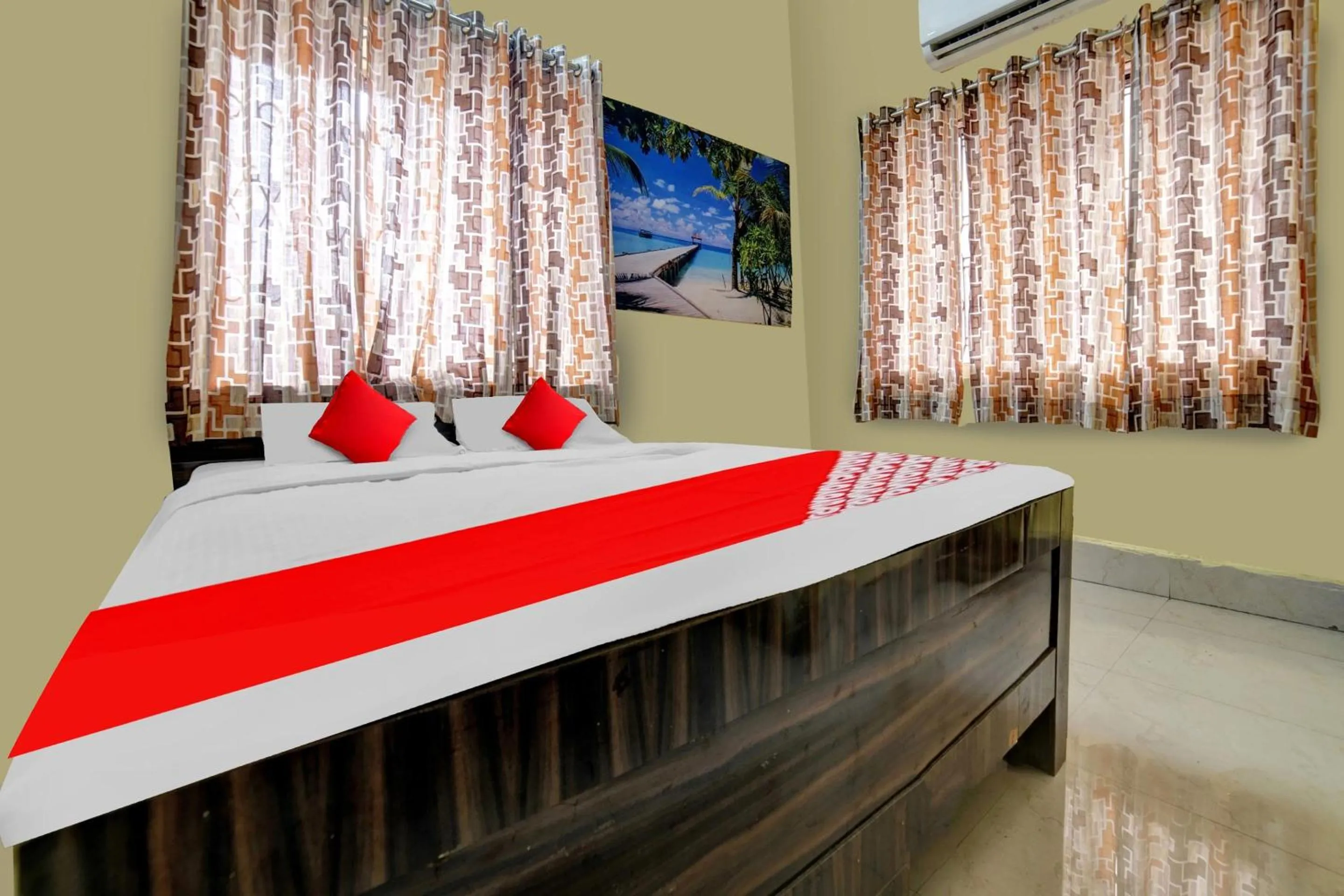 Bedroom, Bed in Super Hotel O Prakash Inn