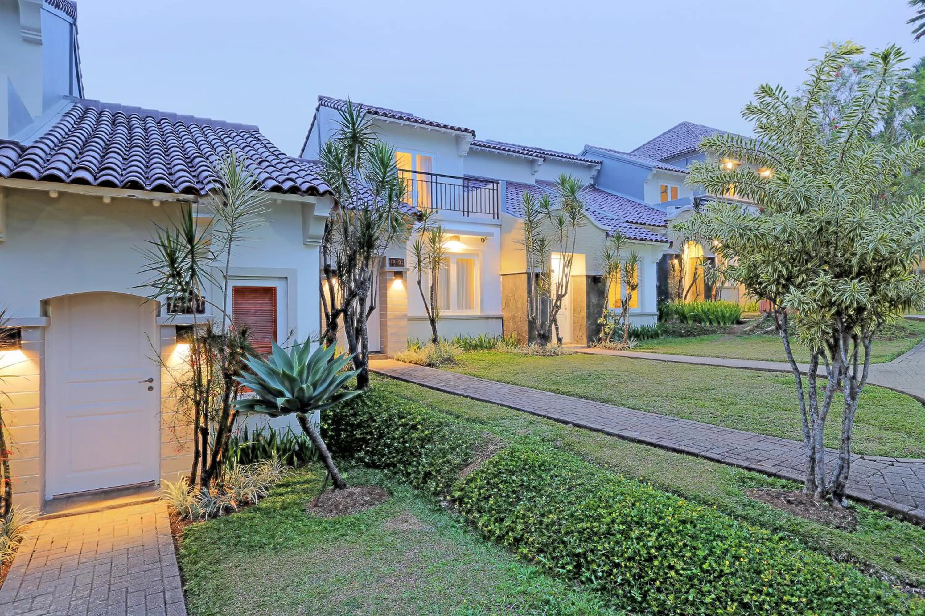 Facade/entrance in Pesona Alam Resort & Spa