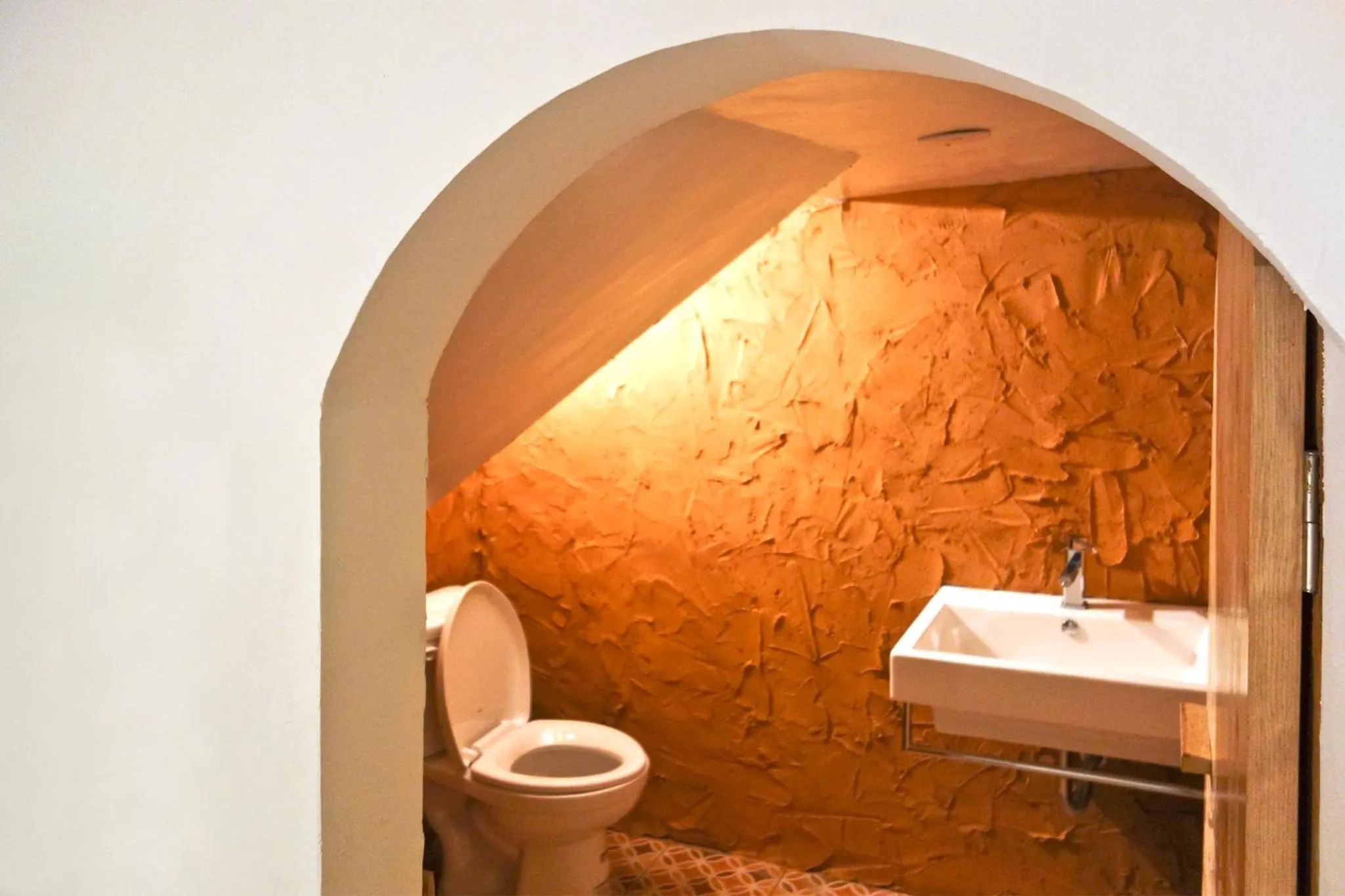 Toilet in T-Life Hostel