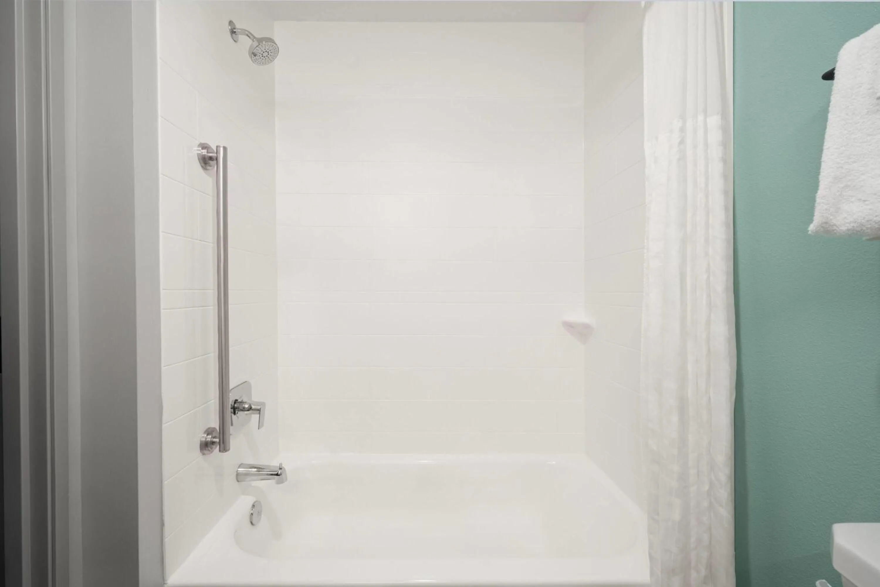 Bathroom in ECHO Suites Extended Stay by Wyndham Johnson City Medical CR