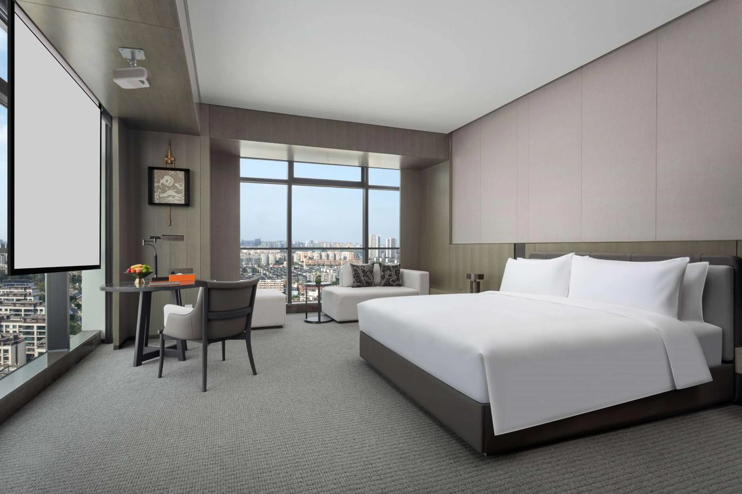 Photo of the whole room, Bed in Wyndham Grand Chengdu East