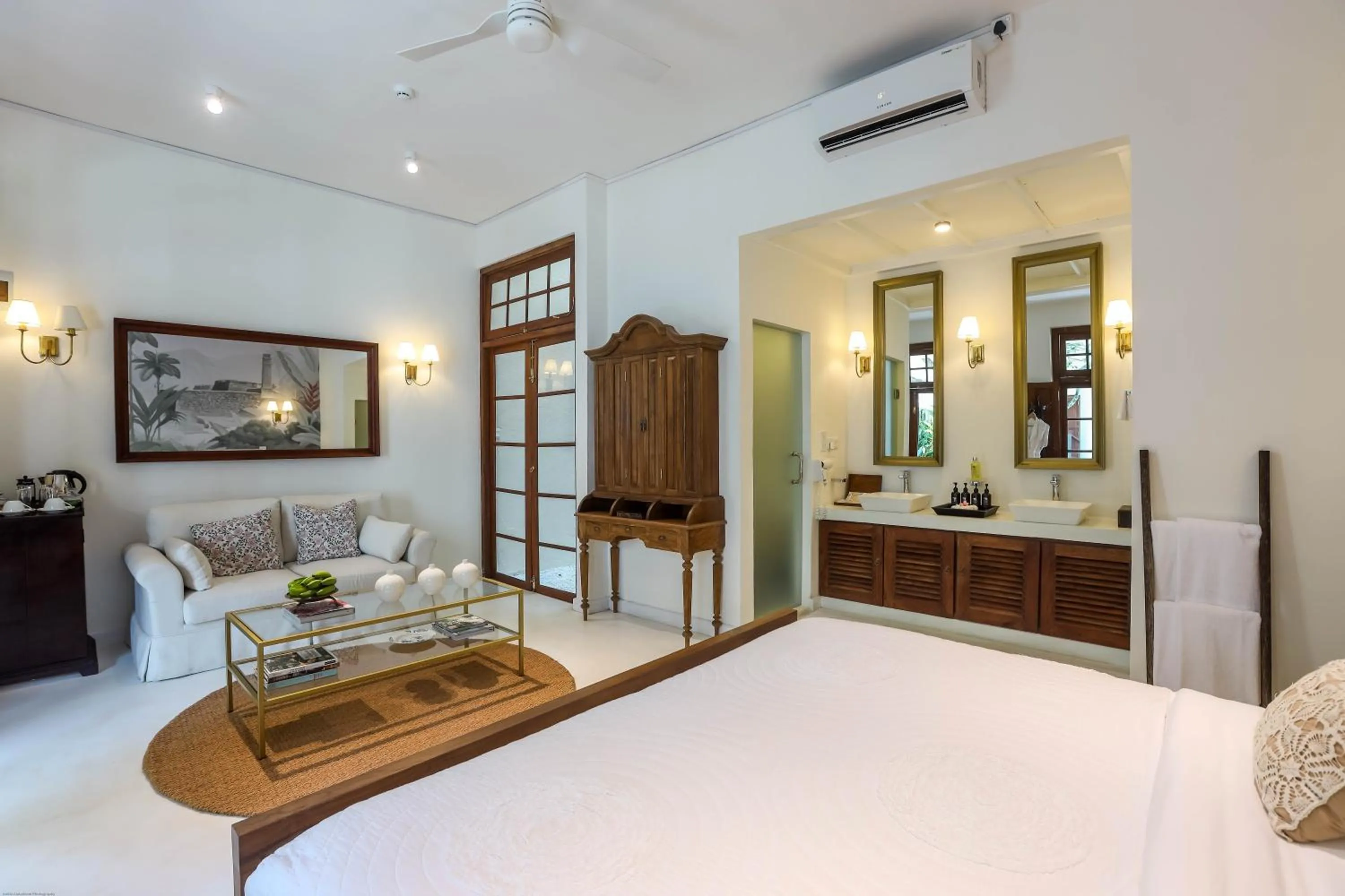 Bed in Galle Fort Hotel