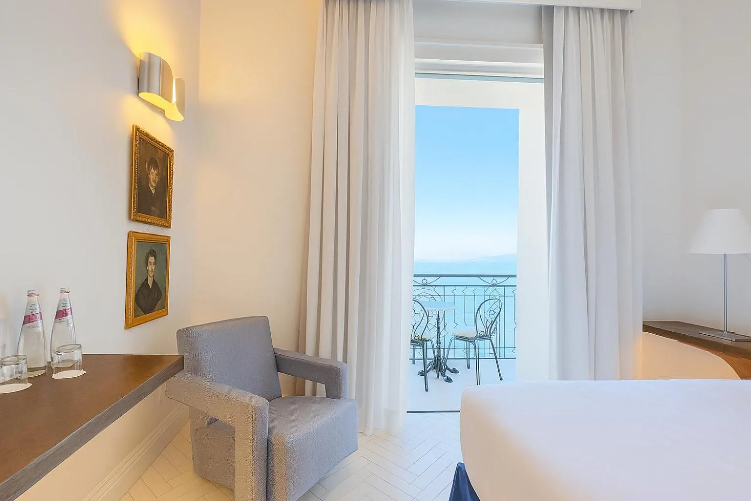 Bed in Grand Hotel Europa Palace Sorrento