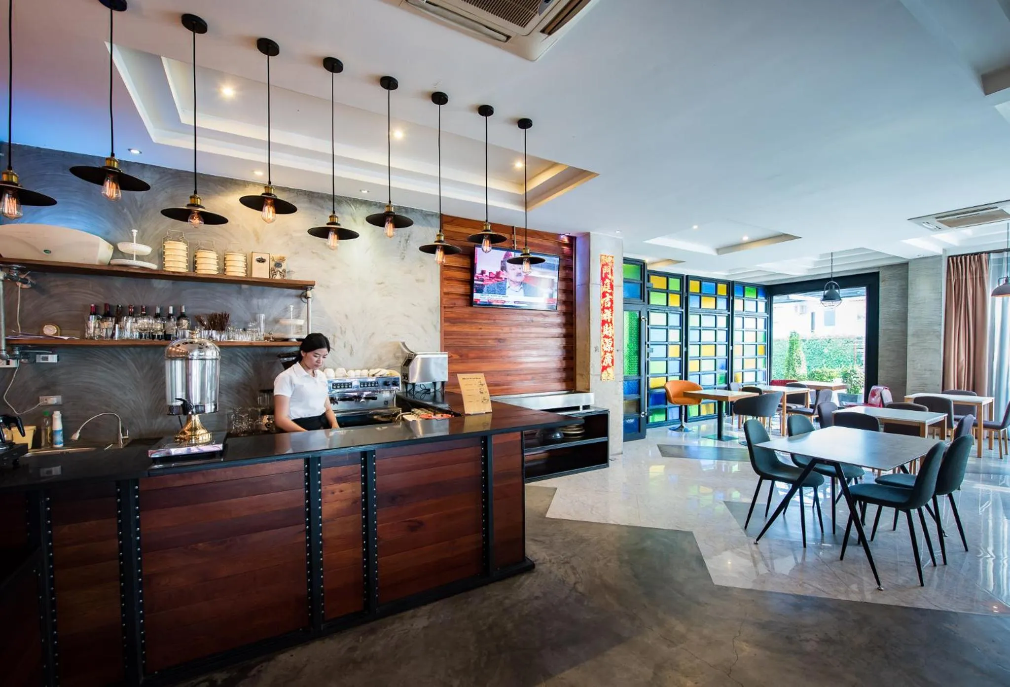 Drinks in S Park Design Hotel