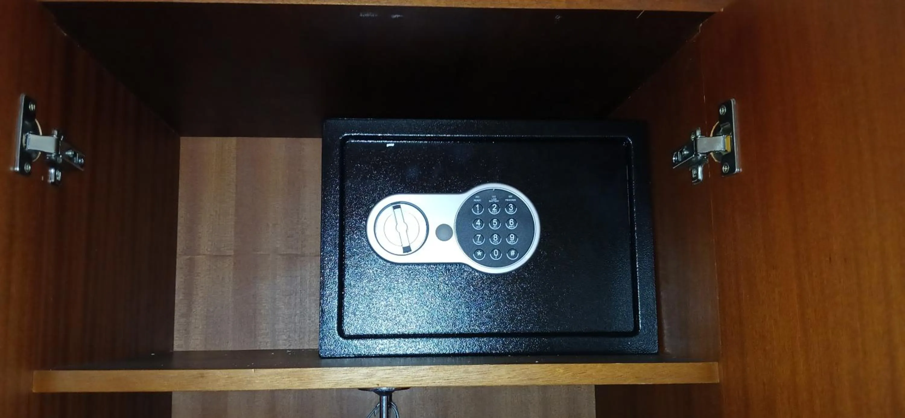 safe in Explorer Resort & Marina