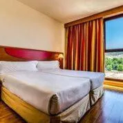 Bed in Alcalá Plaza