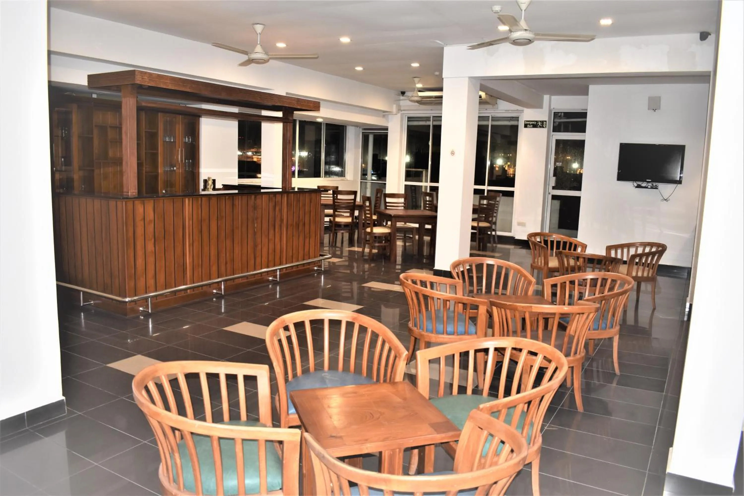 Lounge or bar in Port View City Hotel