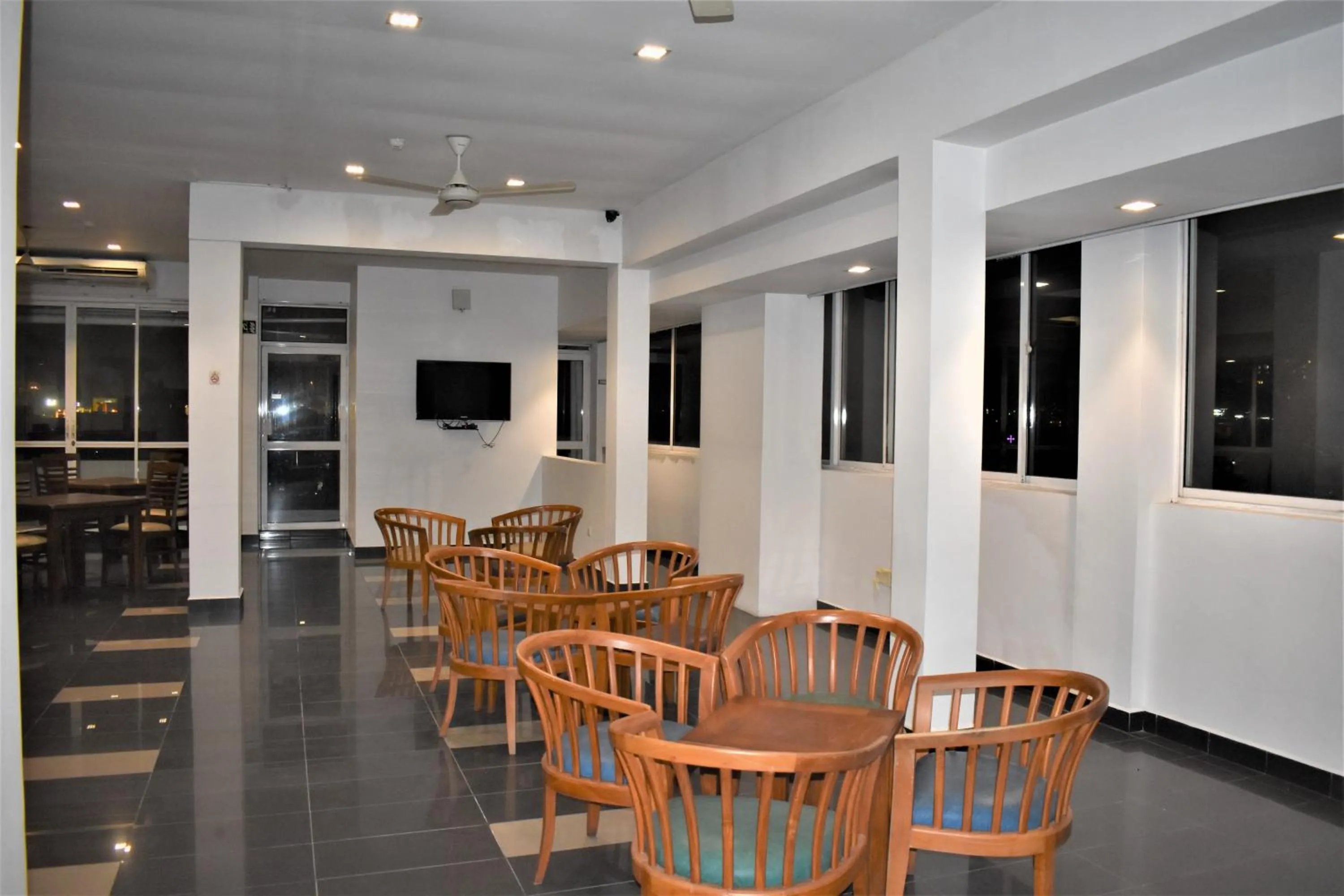 Lounge or bar in Port View City Hotel