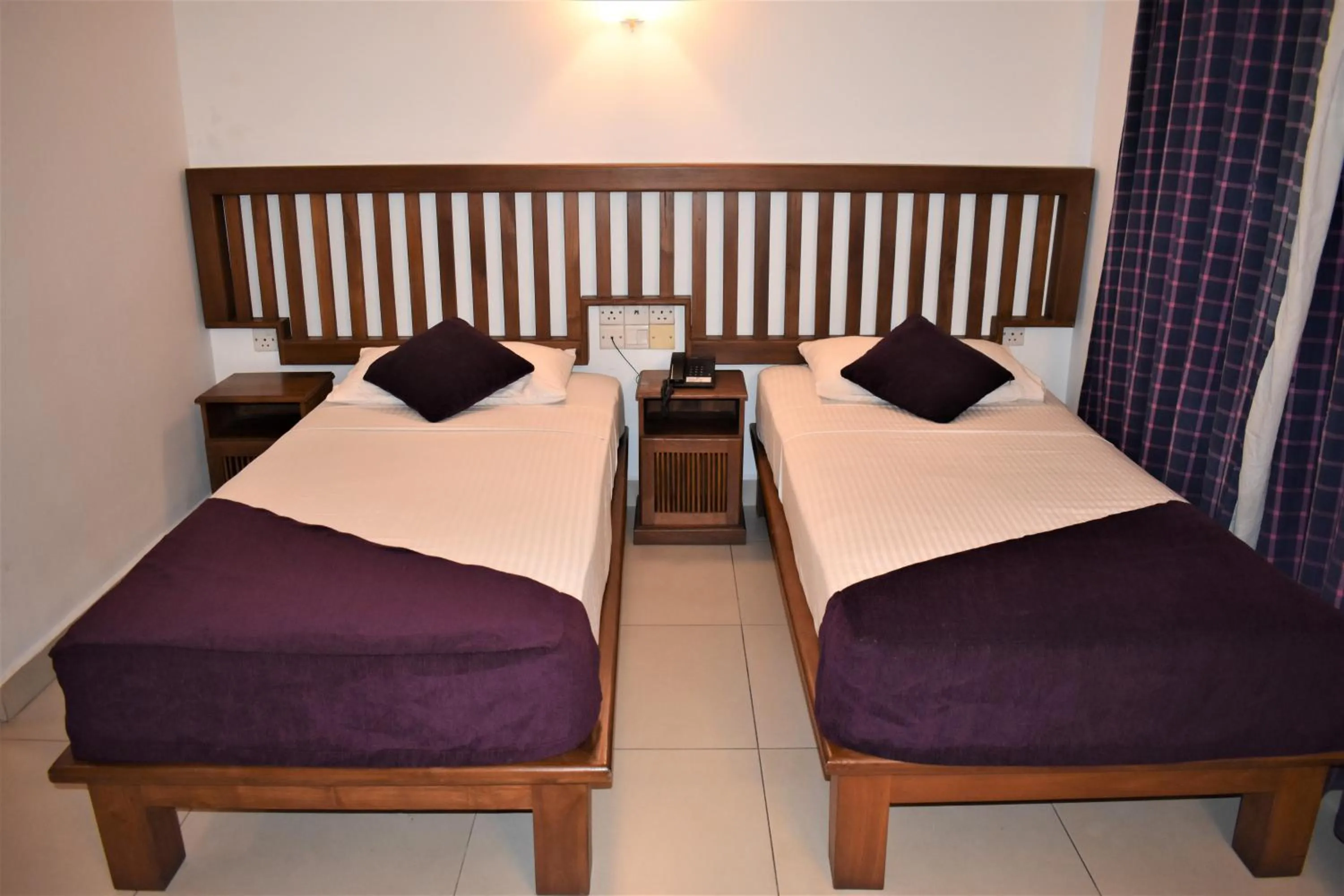 Photo of the whole room, Bed in Port View City Hotel