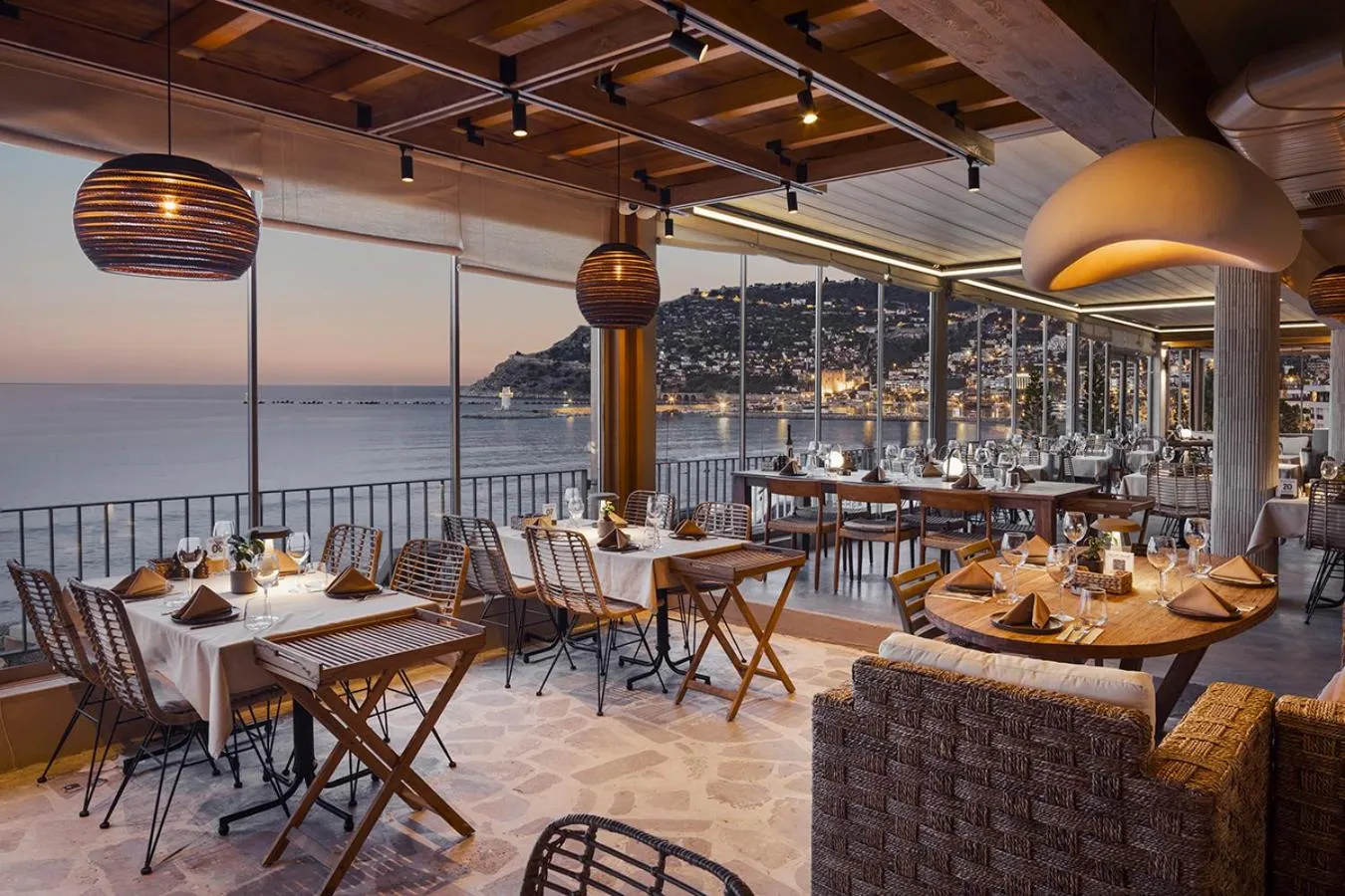 Restaurant/places to eat in En Vie Beach Boutique Hotel - Adults Only