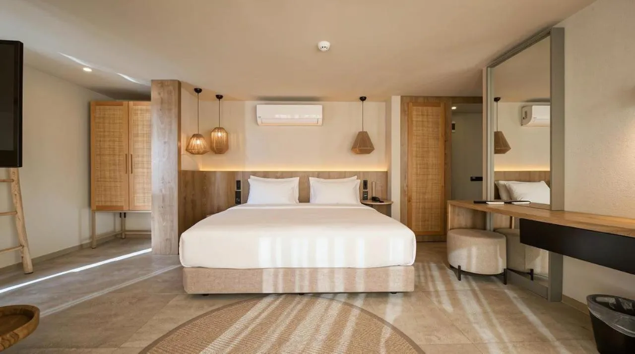 Bed in En Vie Beach Boutique Hotel - Adults Only
