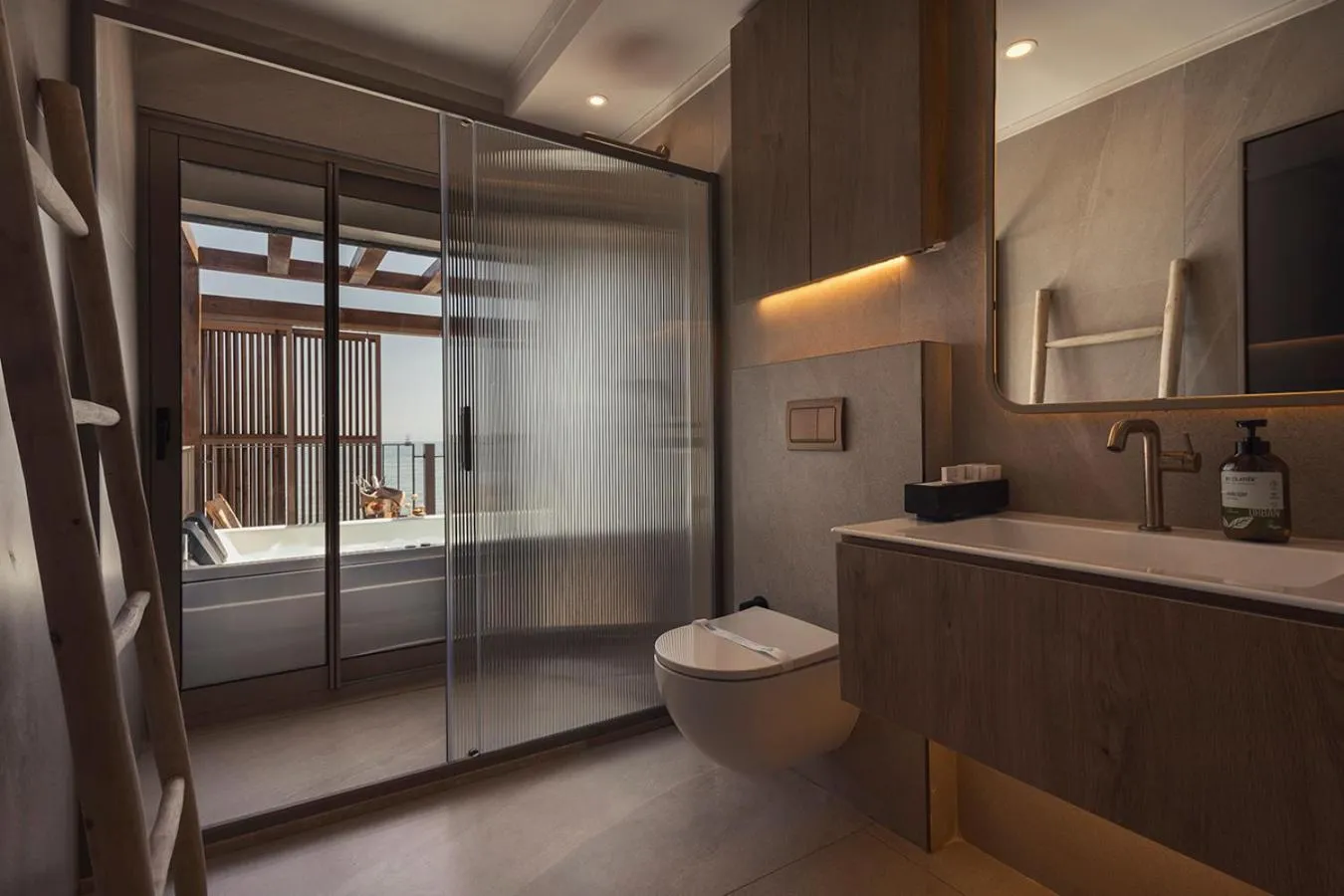 Bathroom in En Vie Beach Boutique Hotel - Adults Only