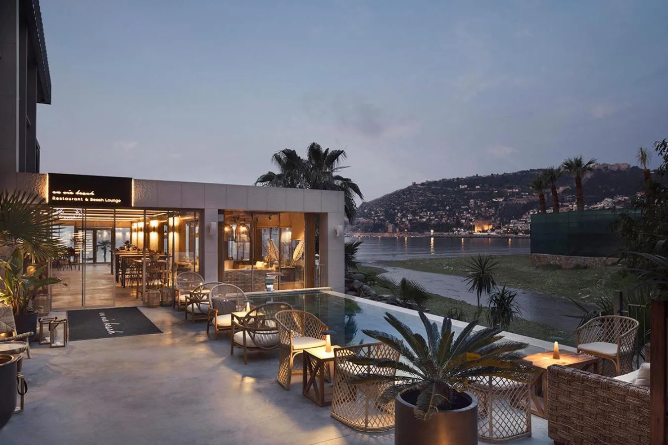 Restaurant/places to eat in En Vie Beach Boutique Hotel - Adults Only