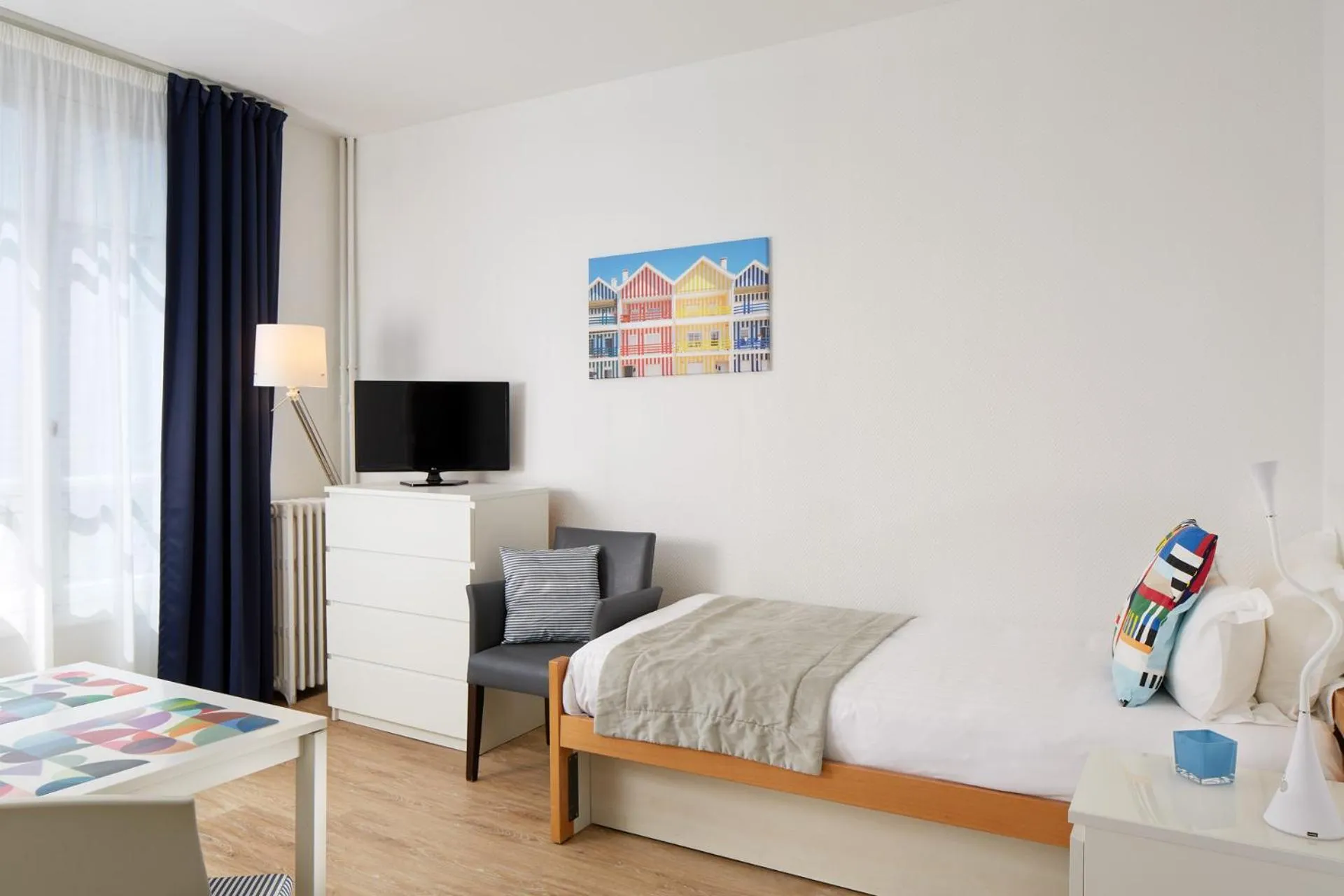 Photo of the whole room, Bed in Hotel Résidence Paris Asnières