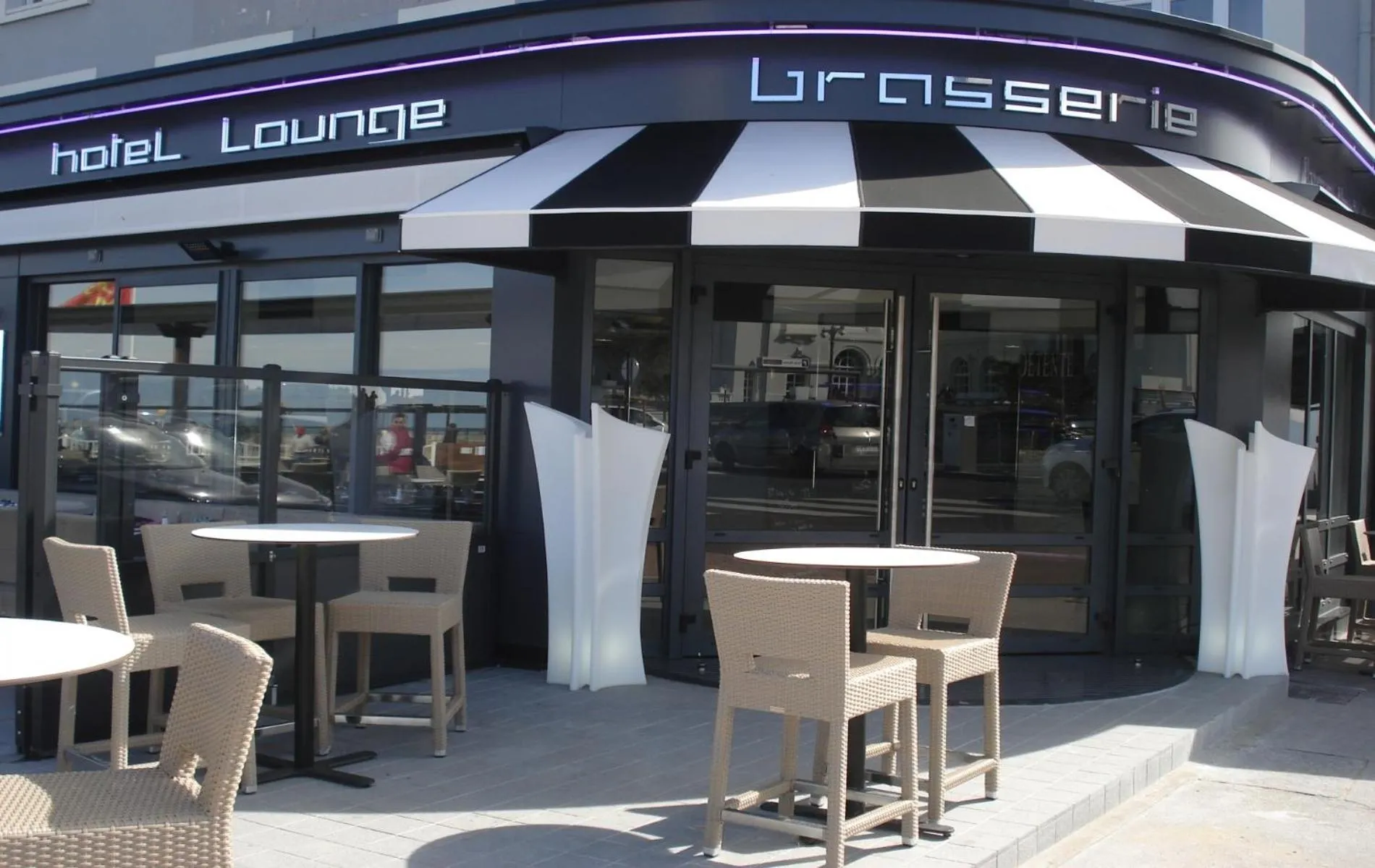 Property building in Les Embruns