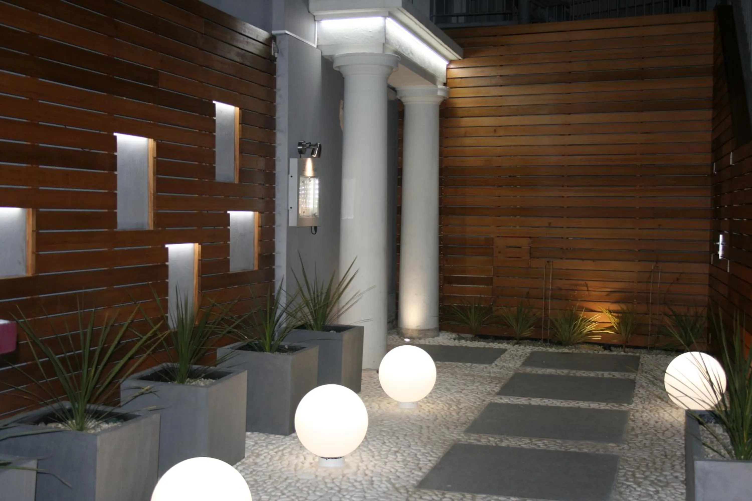 Facade/entrance in Les Embruns