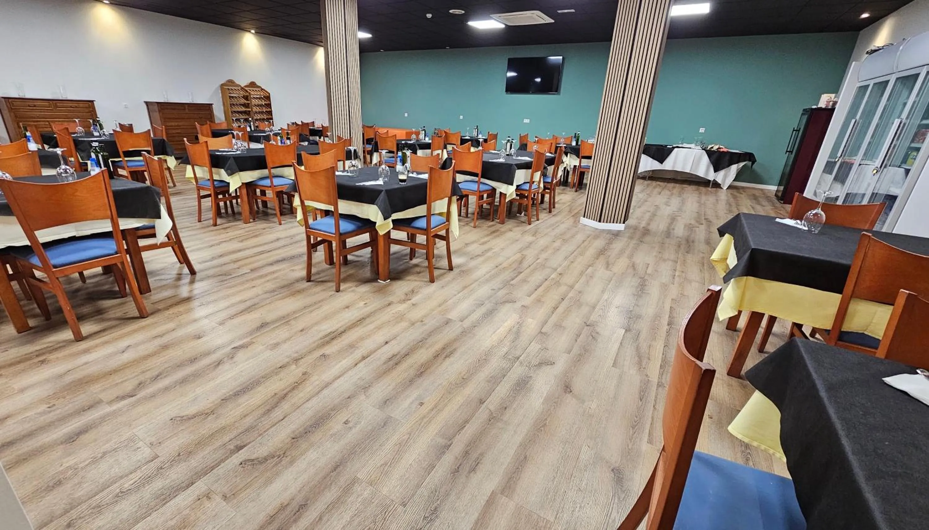 Buffet breakfast in Hotel Villasegura