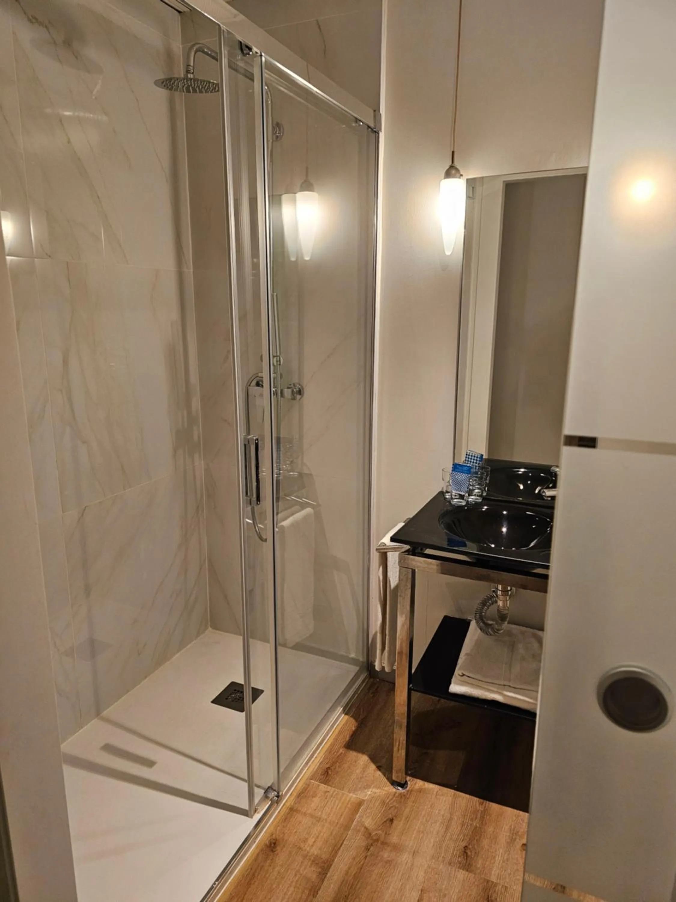 Shower in Hotel Villasegura