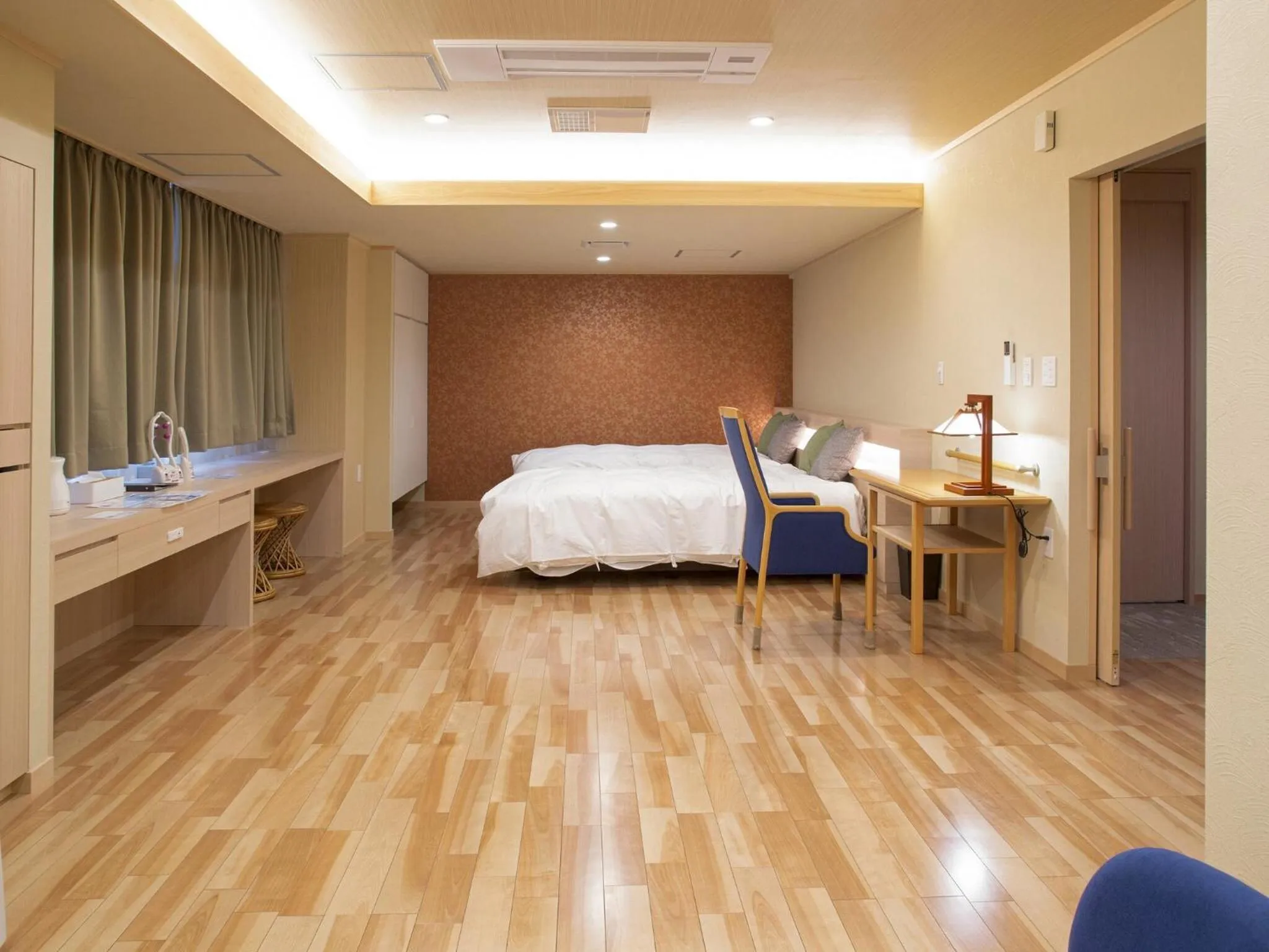 Bed in Sakaeya Hotel