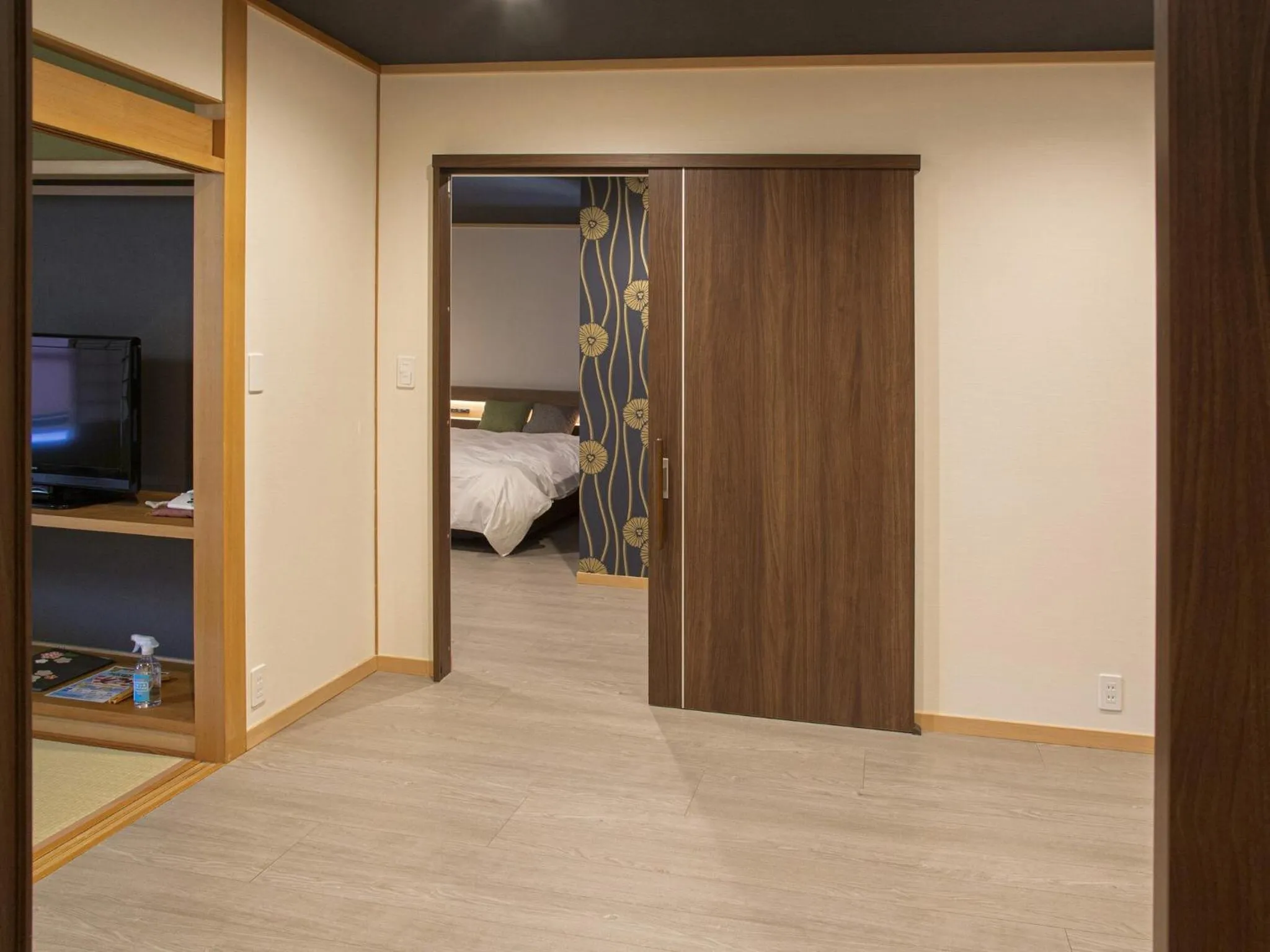 Photo of the whole room, Bed in Sakaeya Hotel