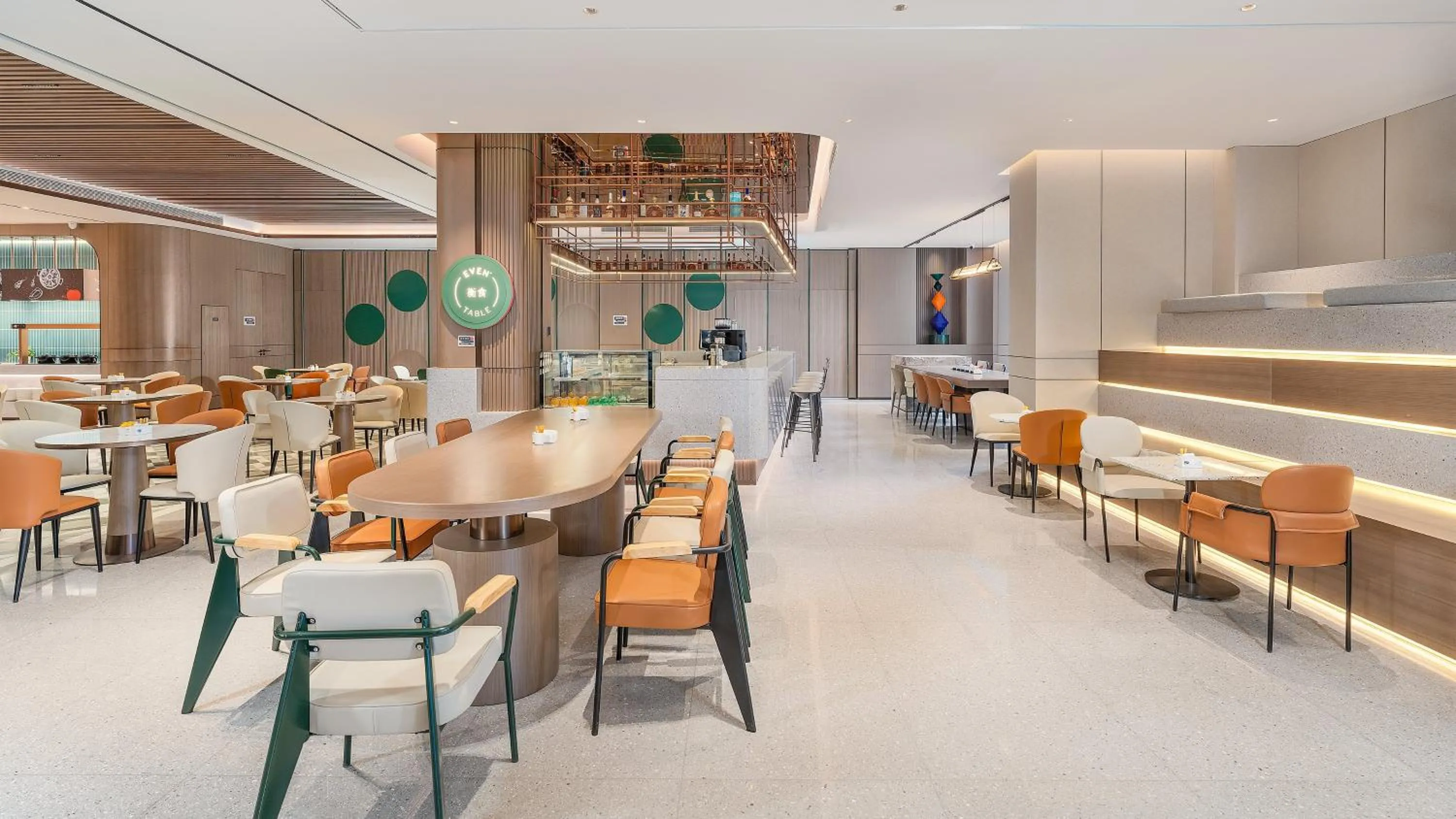 Lounge or bar in EVEN Hotel Wuhan Airport Zone by IHG