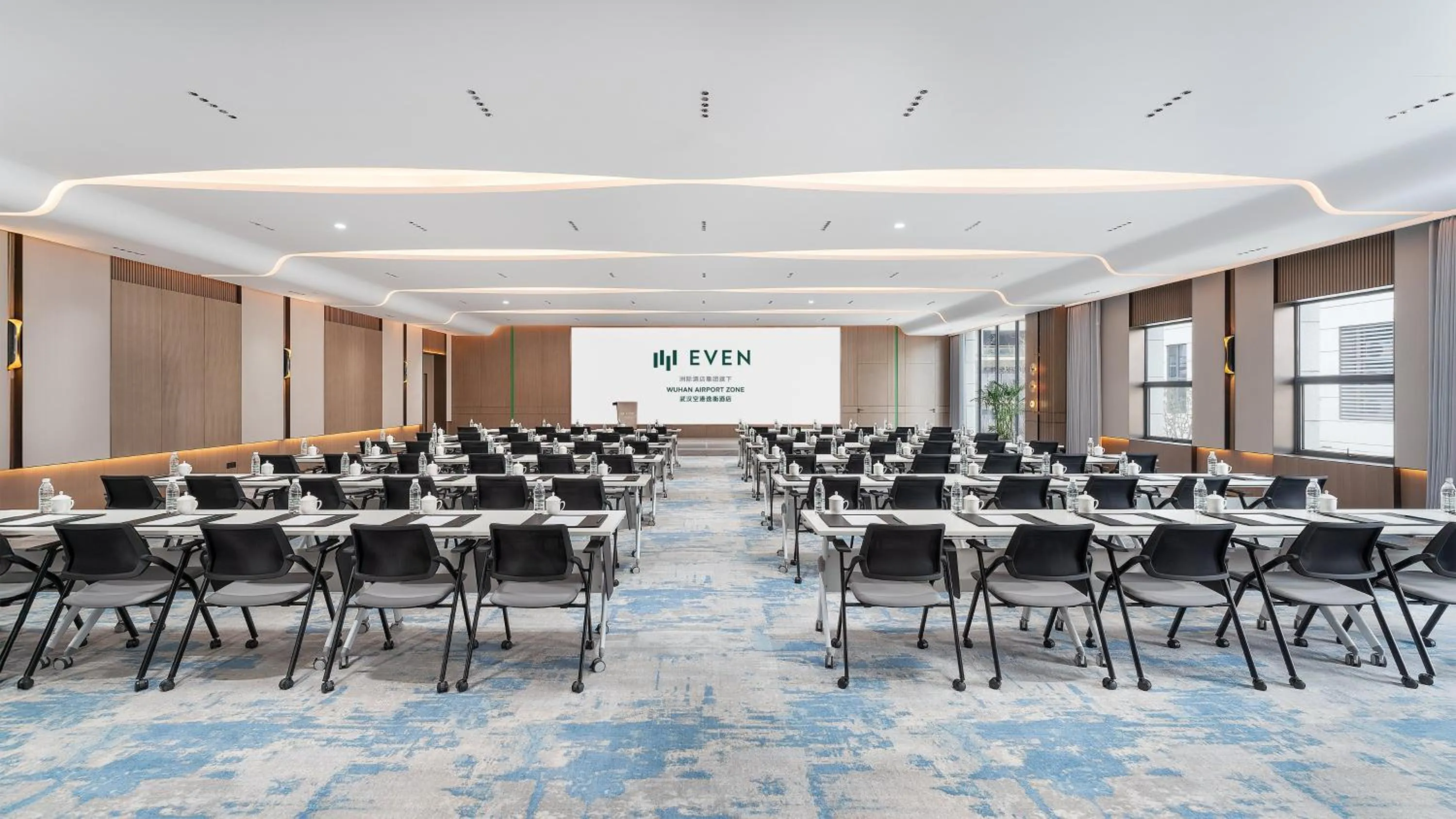 Meeting/conference room in EVEN Hotel Wuhan Airport Zone by IHG