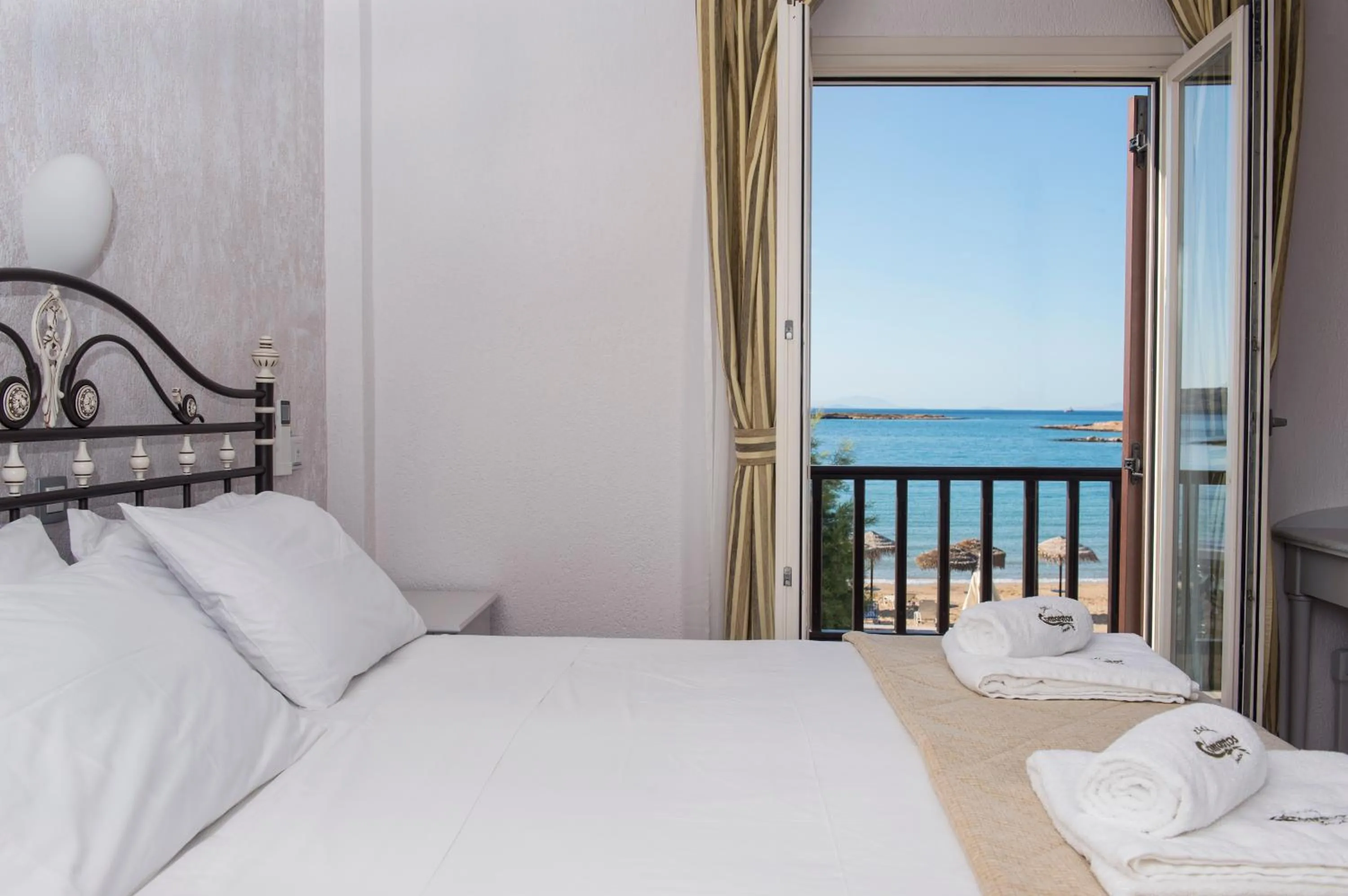 Bed in Contaratos Beach Hotel