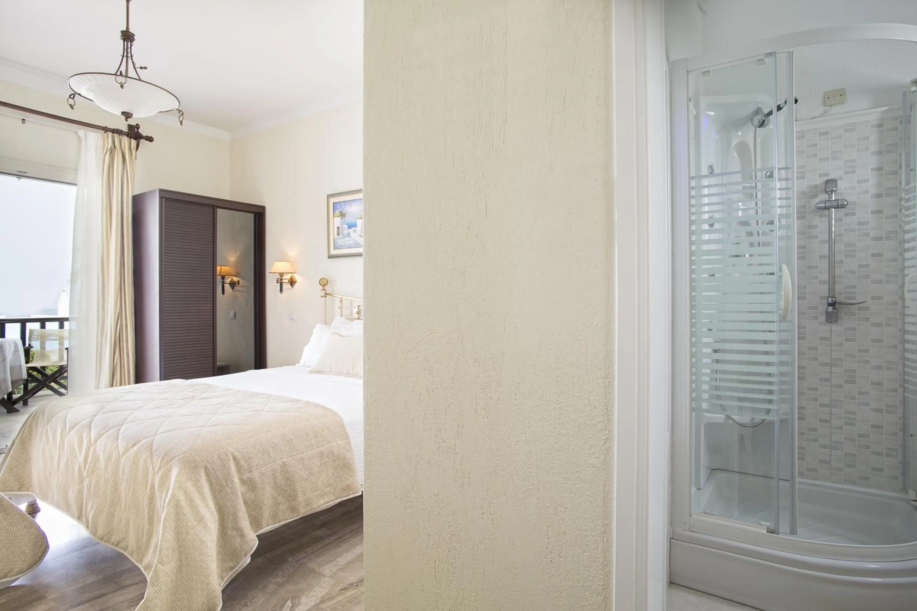 Shower, Bed in Contaratos Beach Hotel