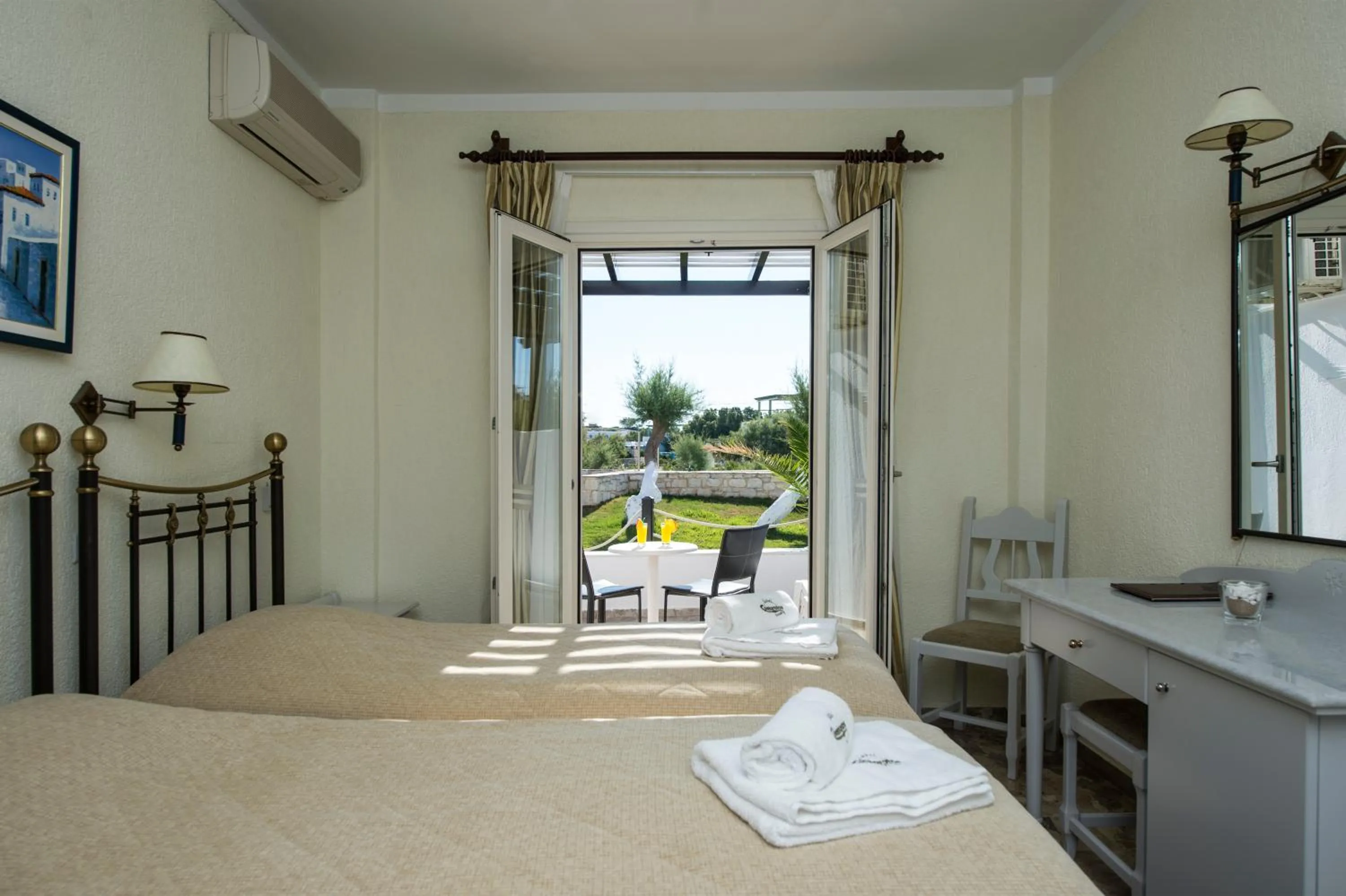 Bed in Contaratos Beach Hotel