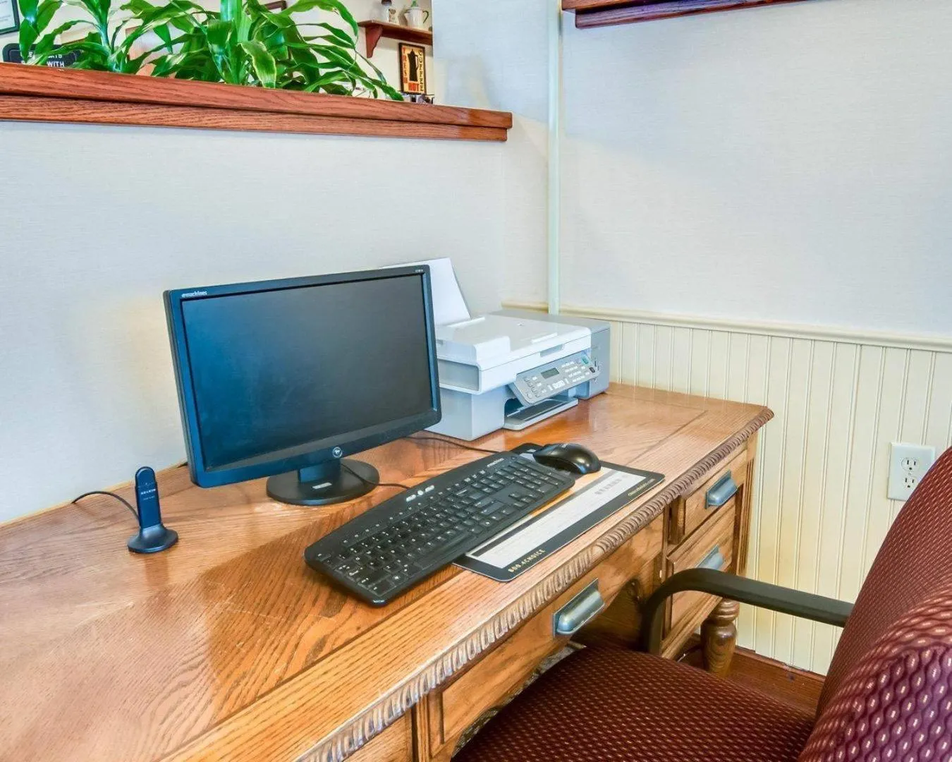 Business facilities in Suburban Studios Christiansburg - Blacksburg